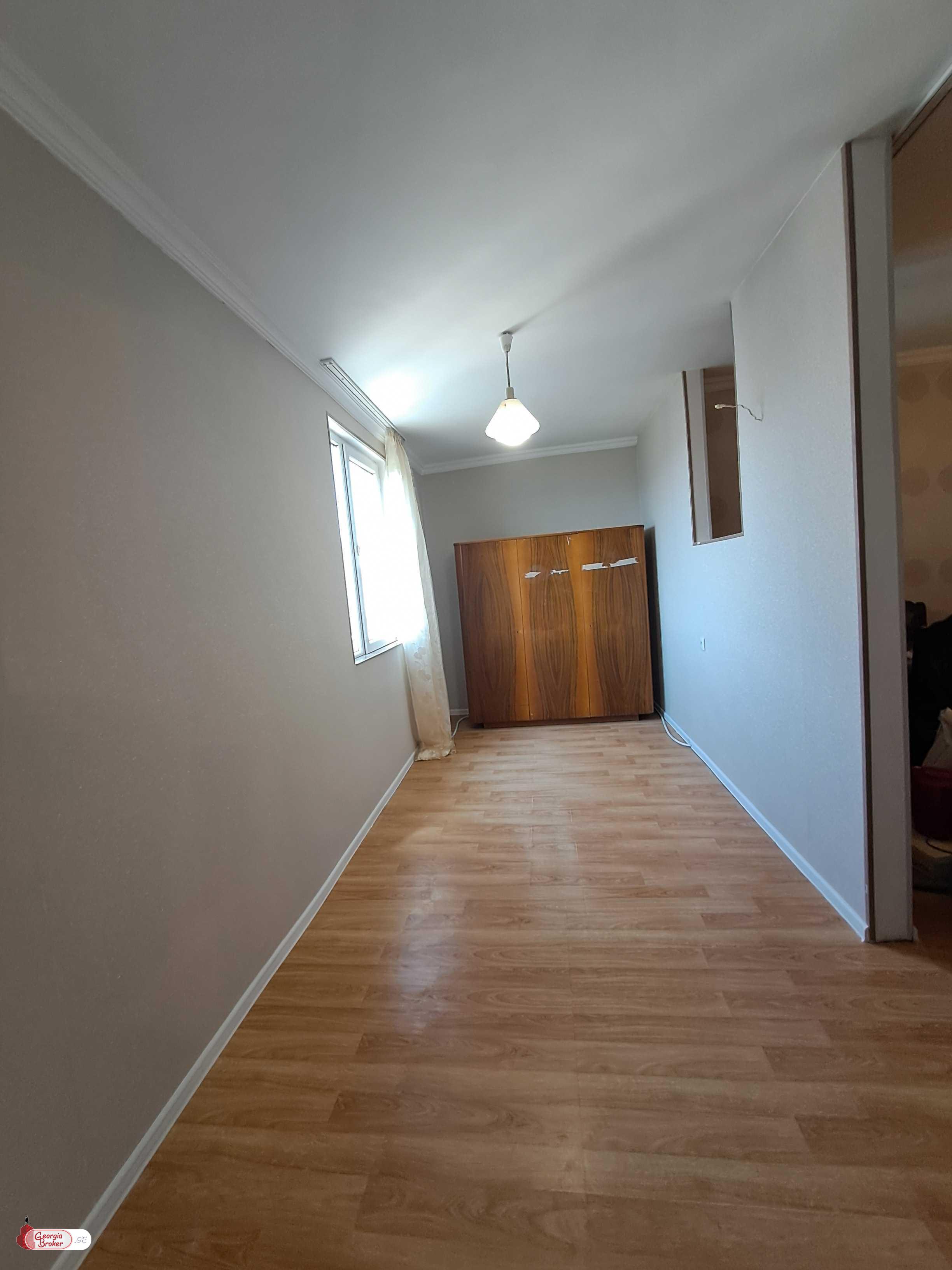 იყიდება ახალი გარემონტებული 2 ოთახიანი ბინა