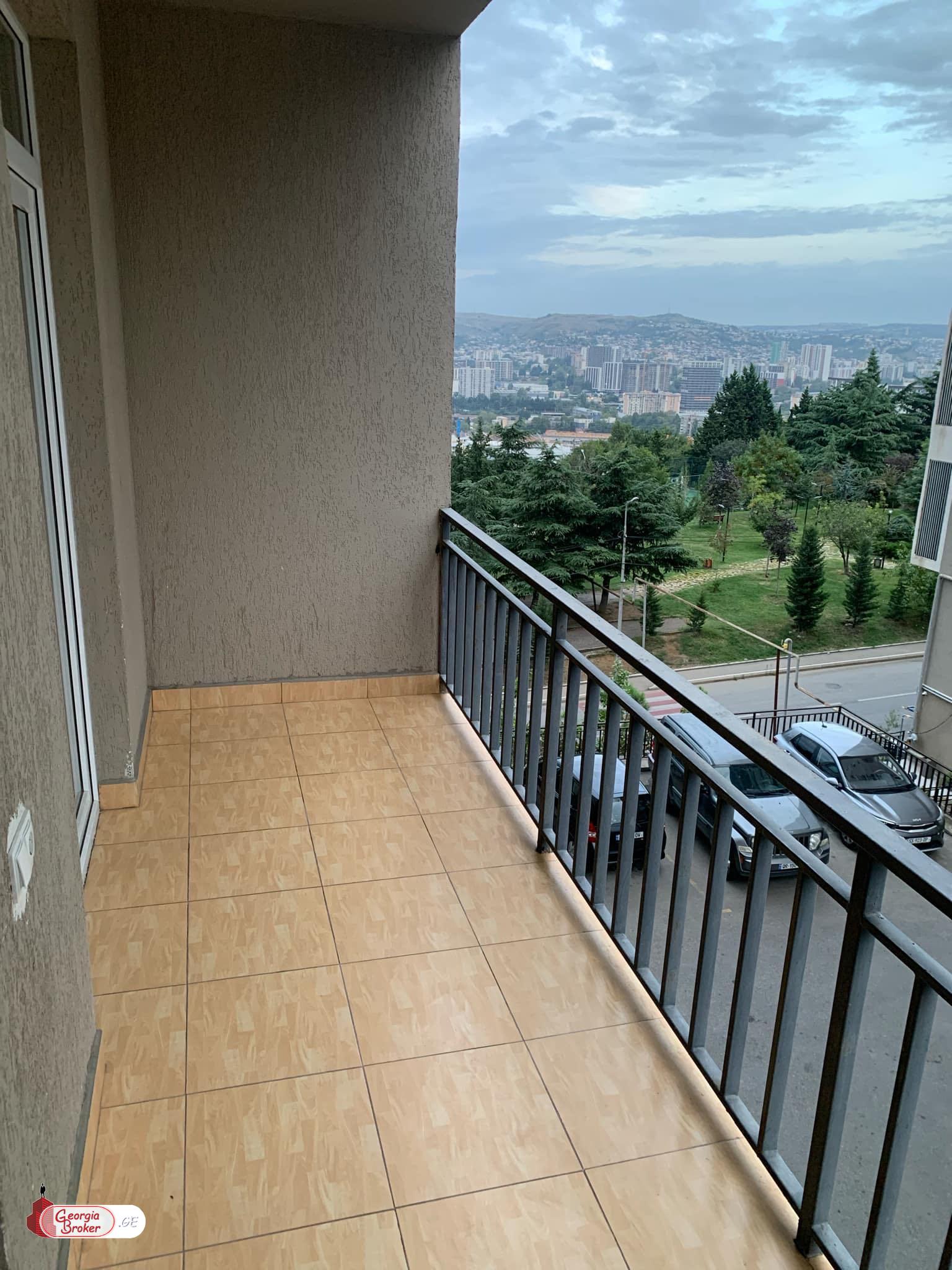 nearly repaired 2-room apartment for sale