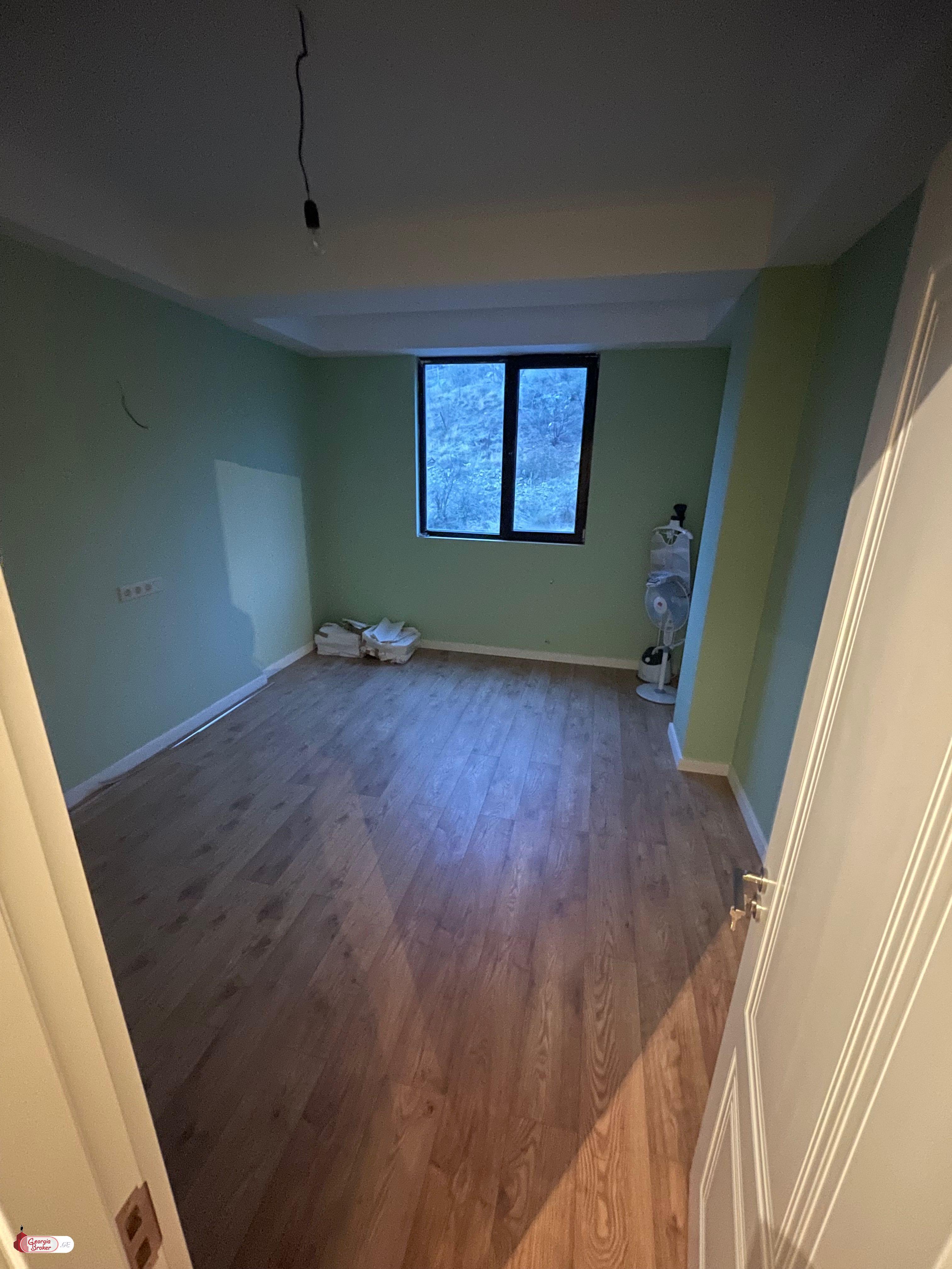 nearly repaired 5-room apartment for sale