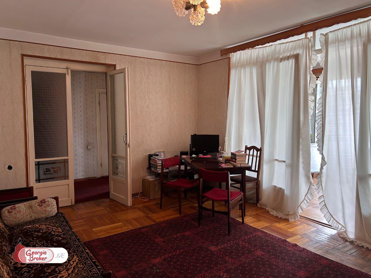 old repaired 4-room apartment for sale