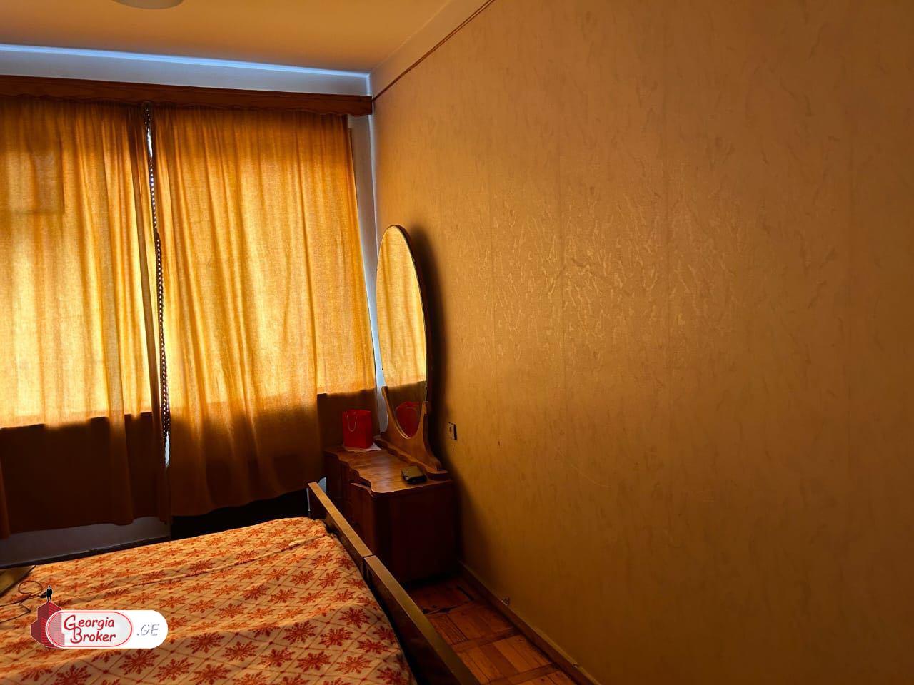 old repaired 4-room apartment for sale