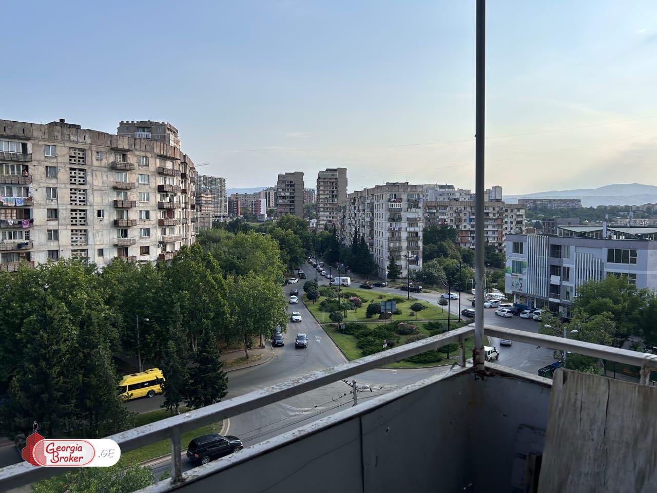 old repaired 4-room apartment for sale