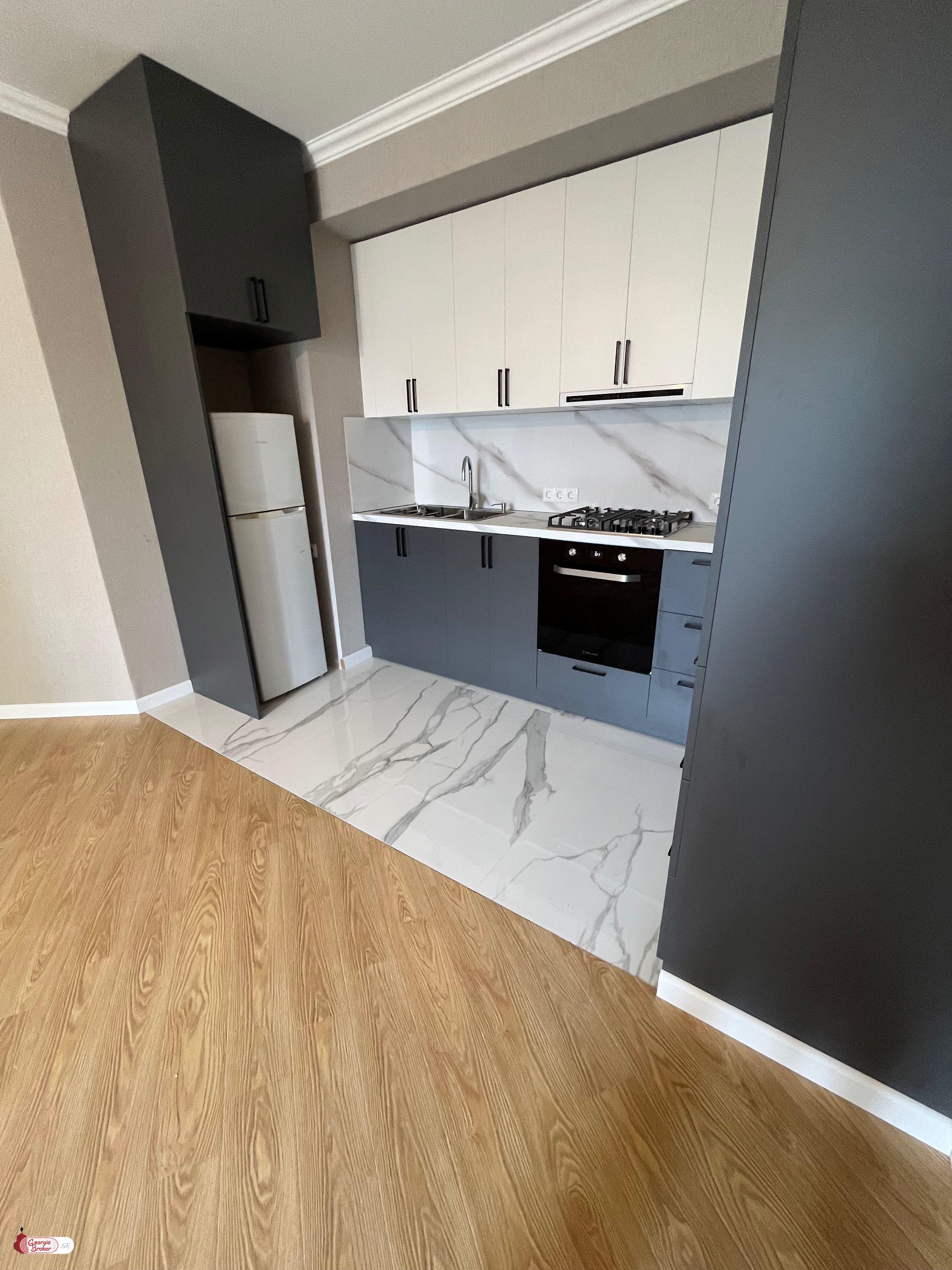 nearly repaired 3-room apartment for sale