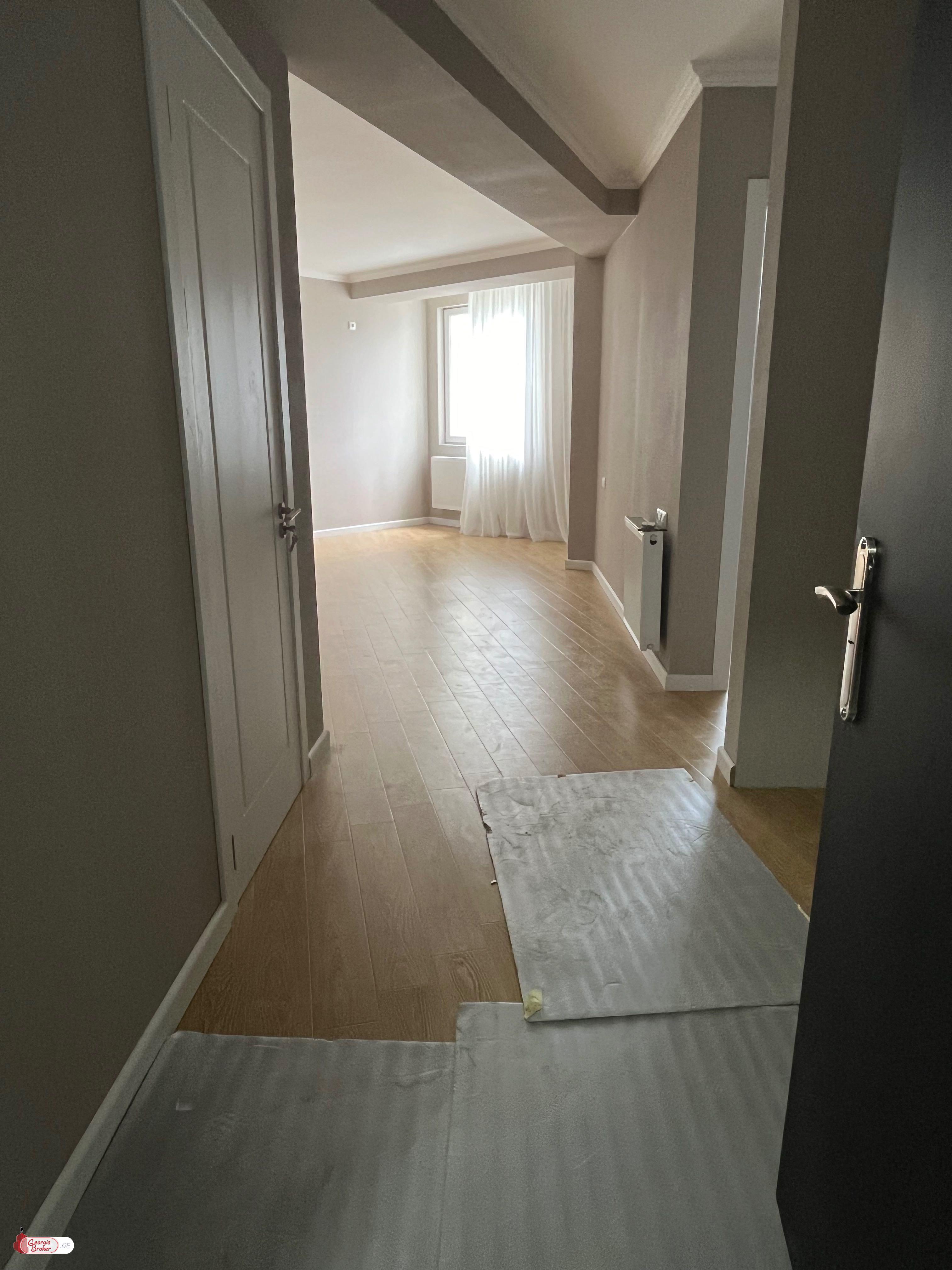 nearly repaired 3-room apartment for sale