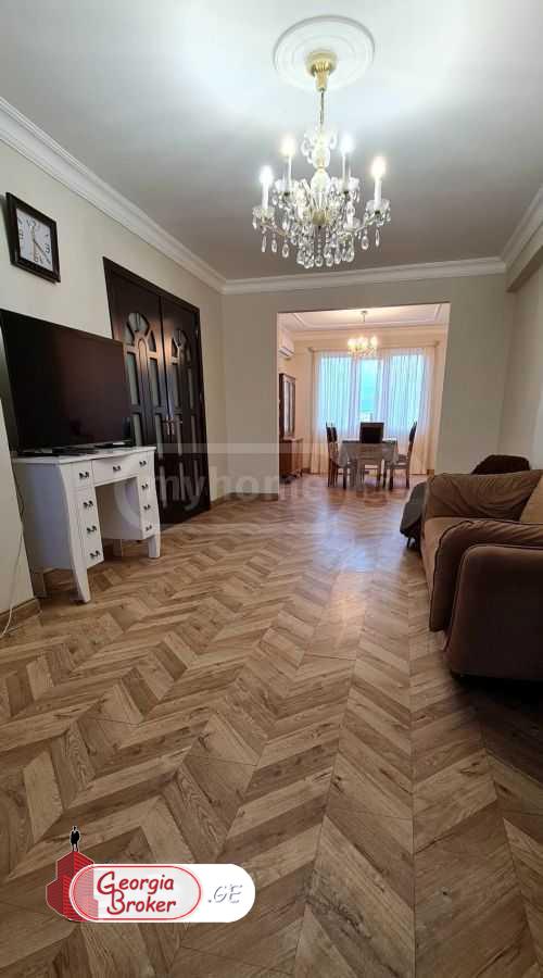 old repaired 5-room apartment for sale