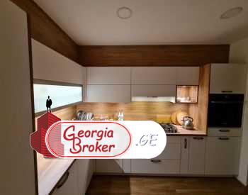 old repaired 5-room apartment for sale