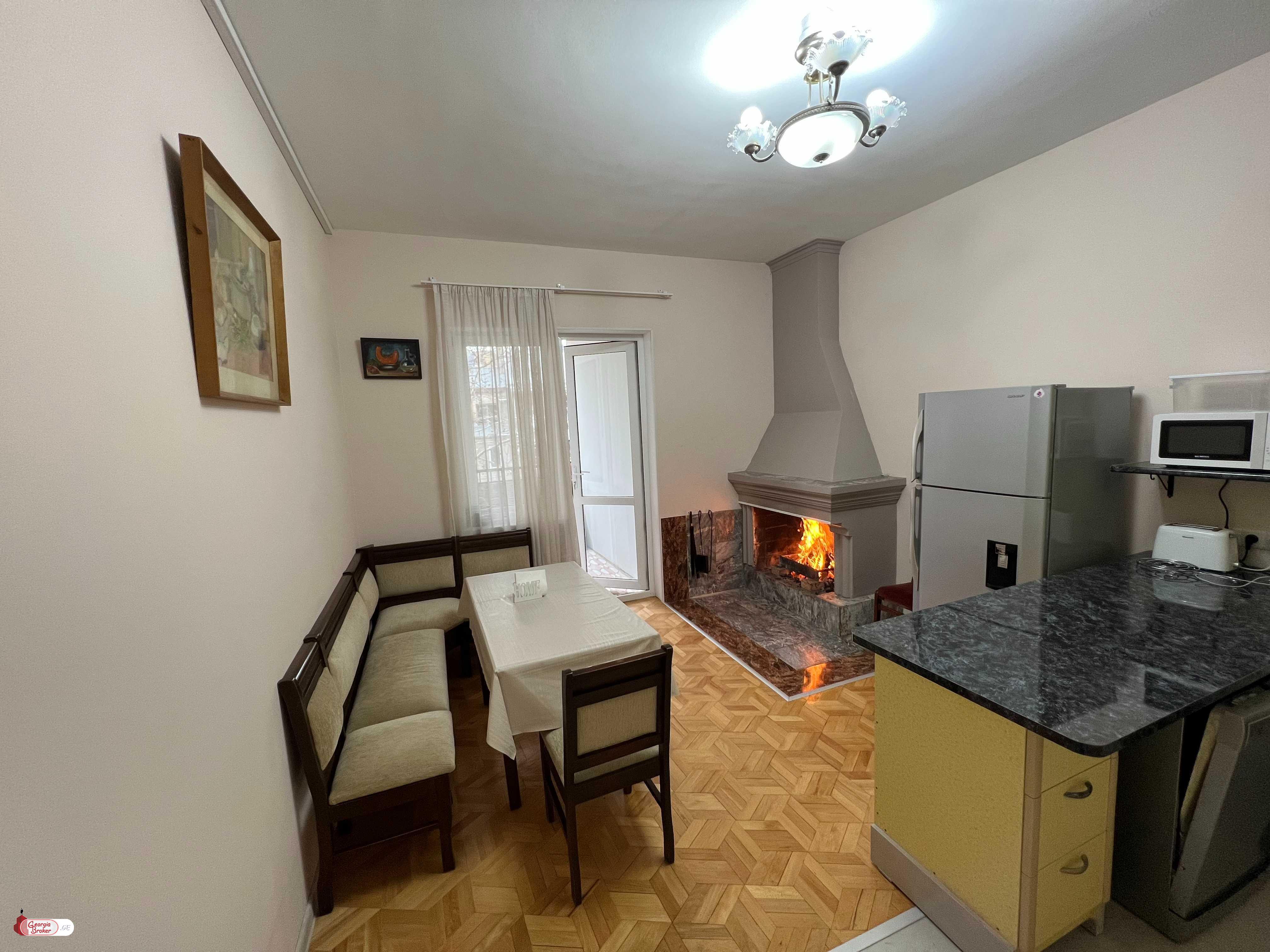 продается квартира с новым ремонтом 5-комнат