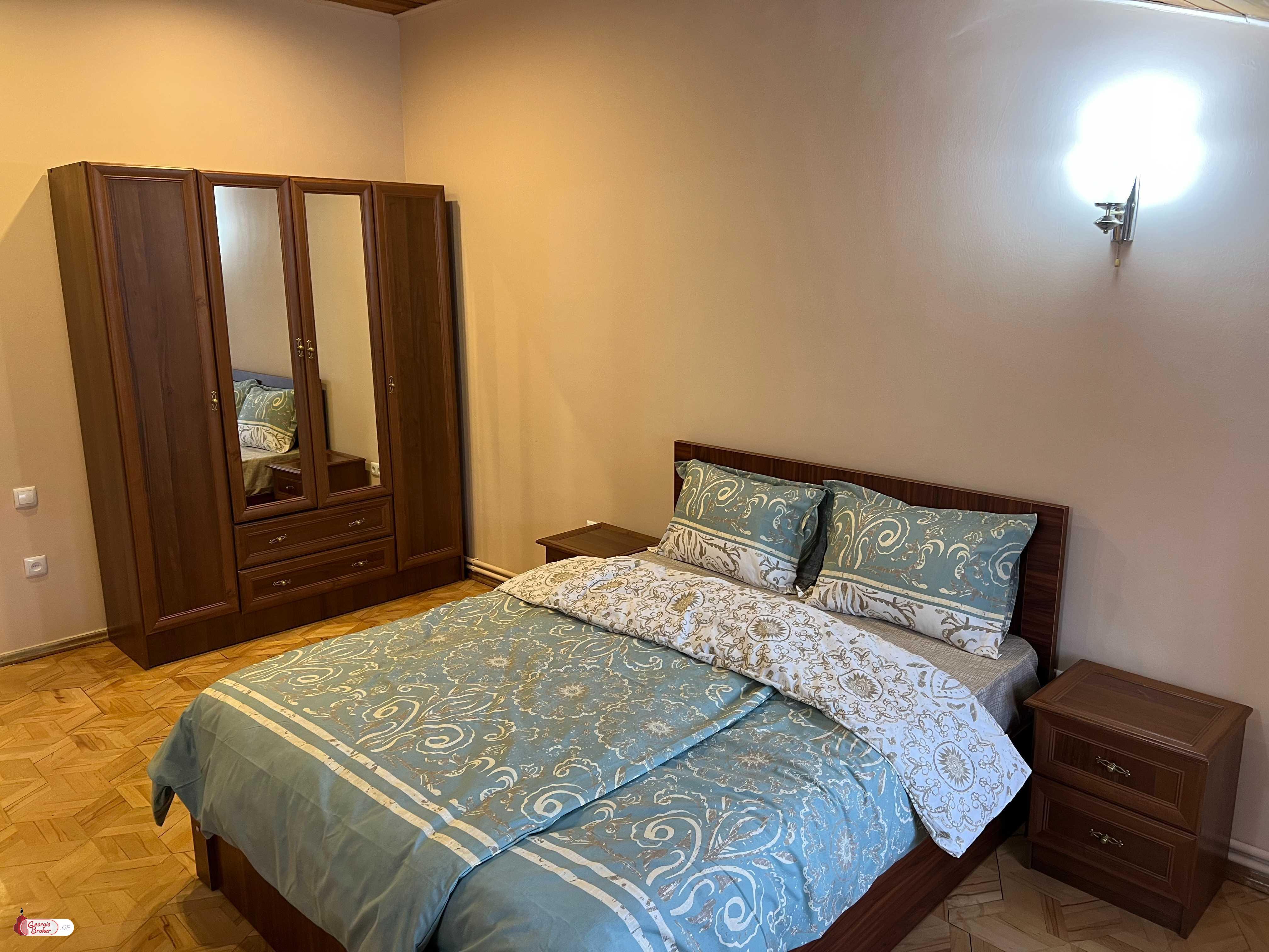 продается квартира с новым ремонтом 5-комнат