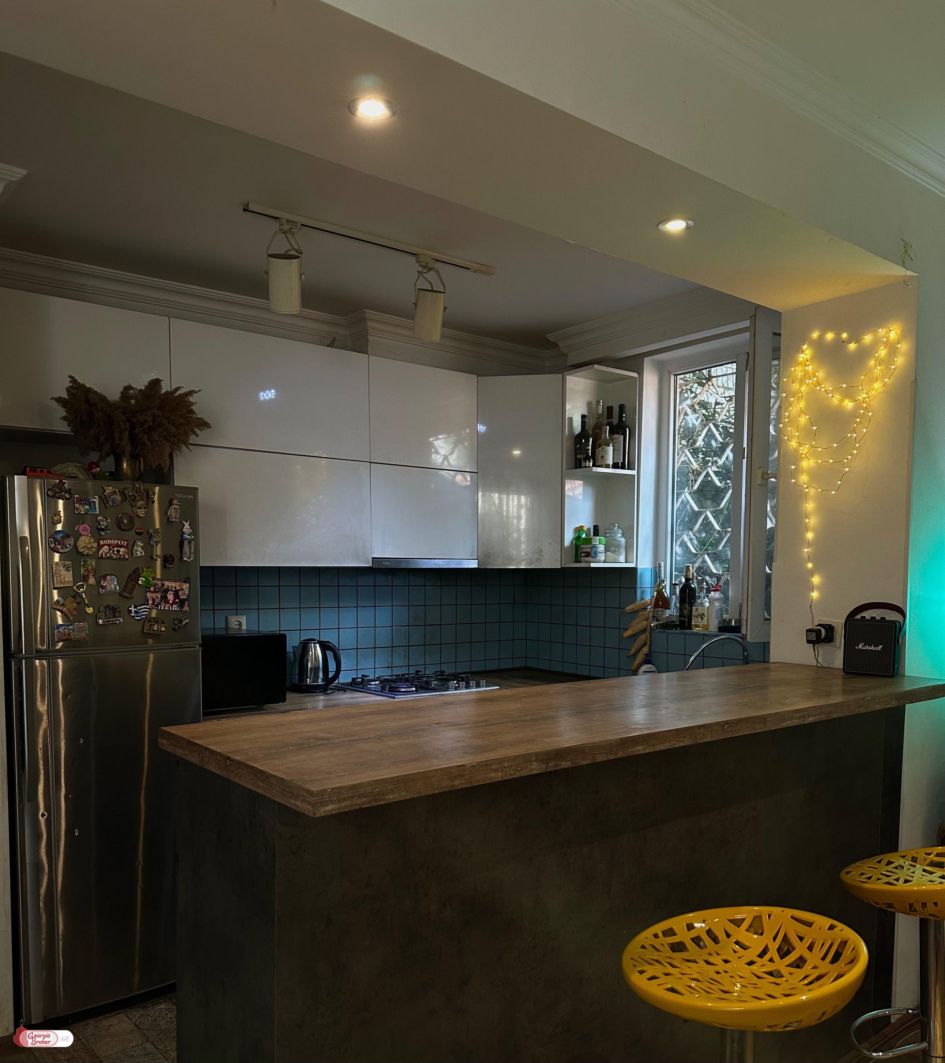 იყიდება ახალი გარემონტებული 4 ოთახიანი ბინა