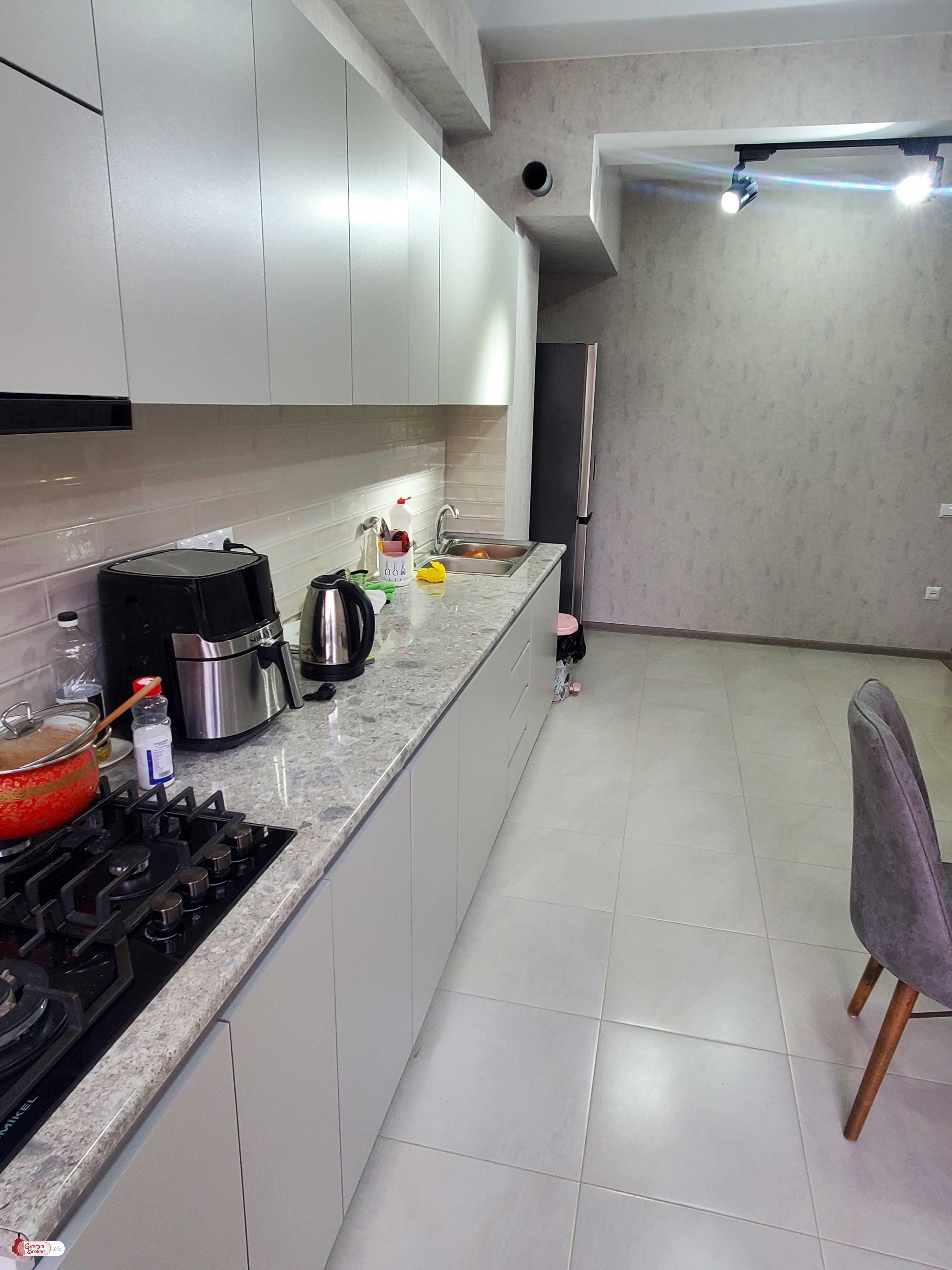 nearly repaired 3-room apartment for sale