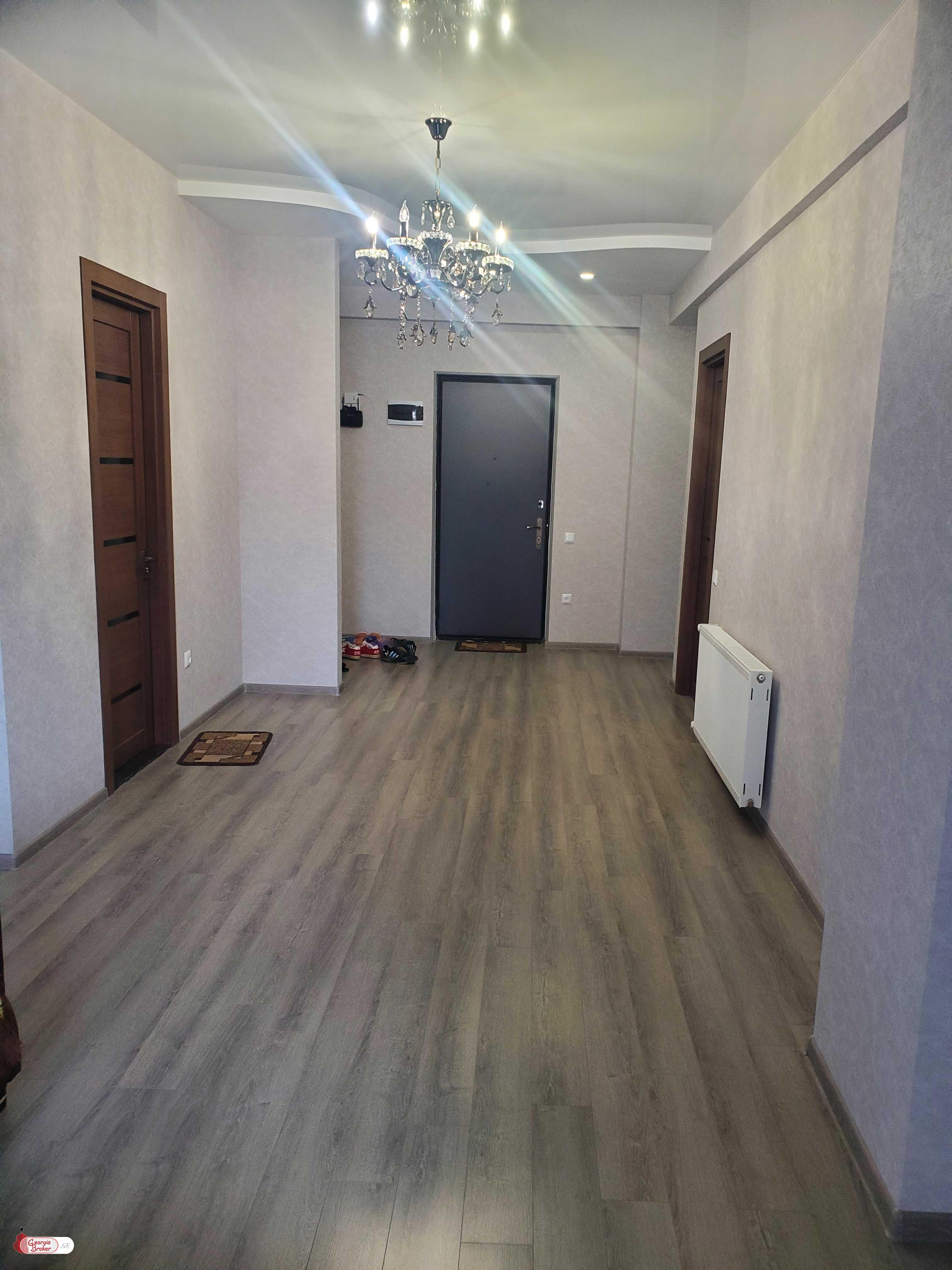 nearly repaired 3-room apartment for sale