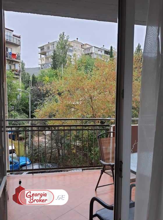 იყიდება ახალი გარემონტებული 3 ოთახიანი ბინა