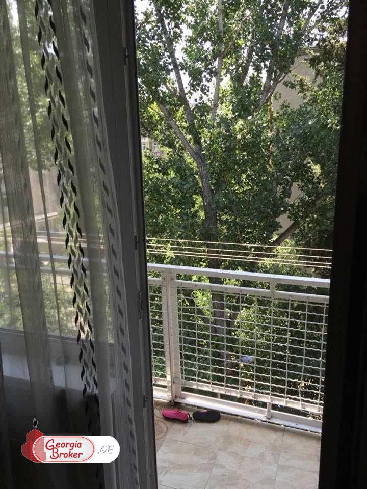 old repaired 4-room apartment for sale