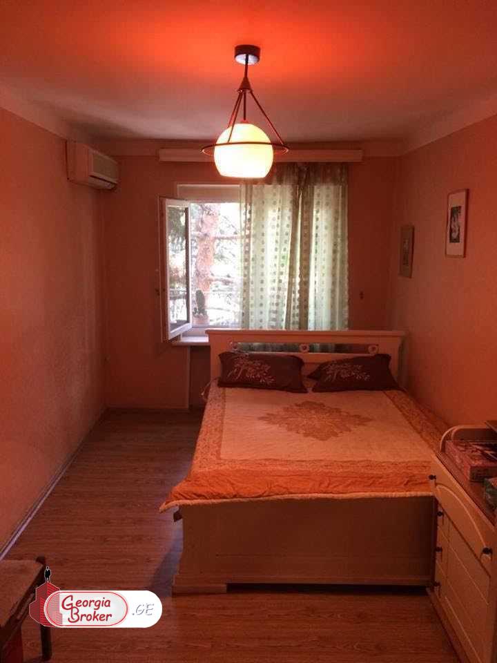 old repaired 4-room apartment for sale