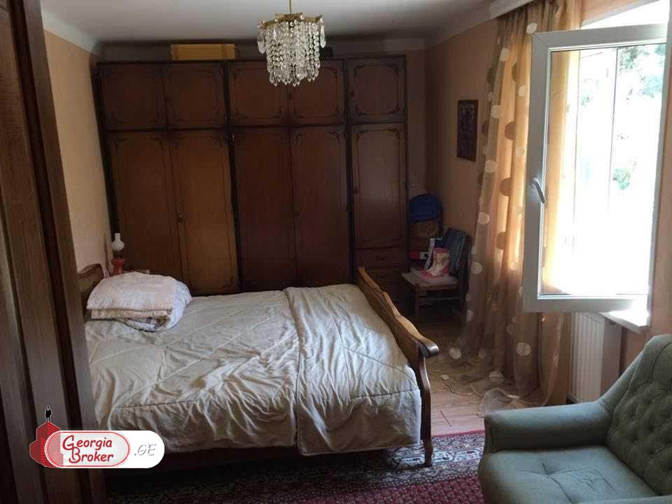 old repaired 4-room apartment for sale