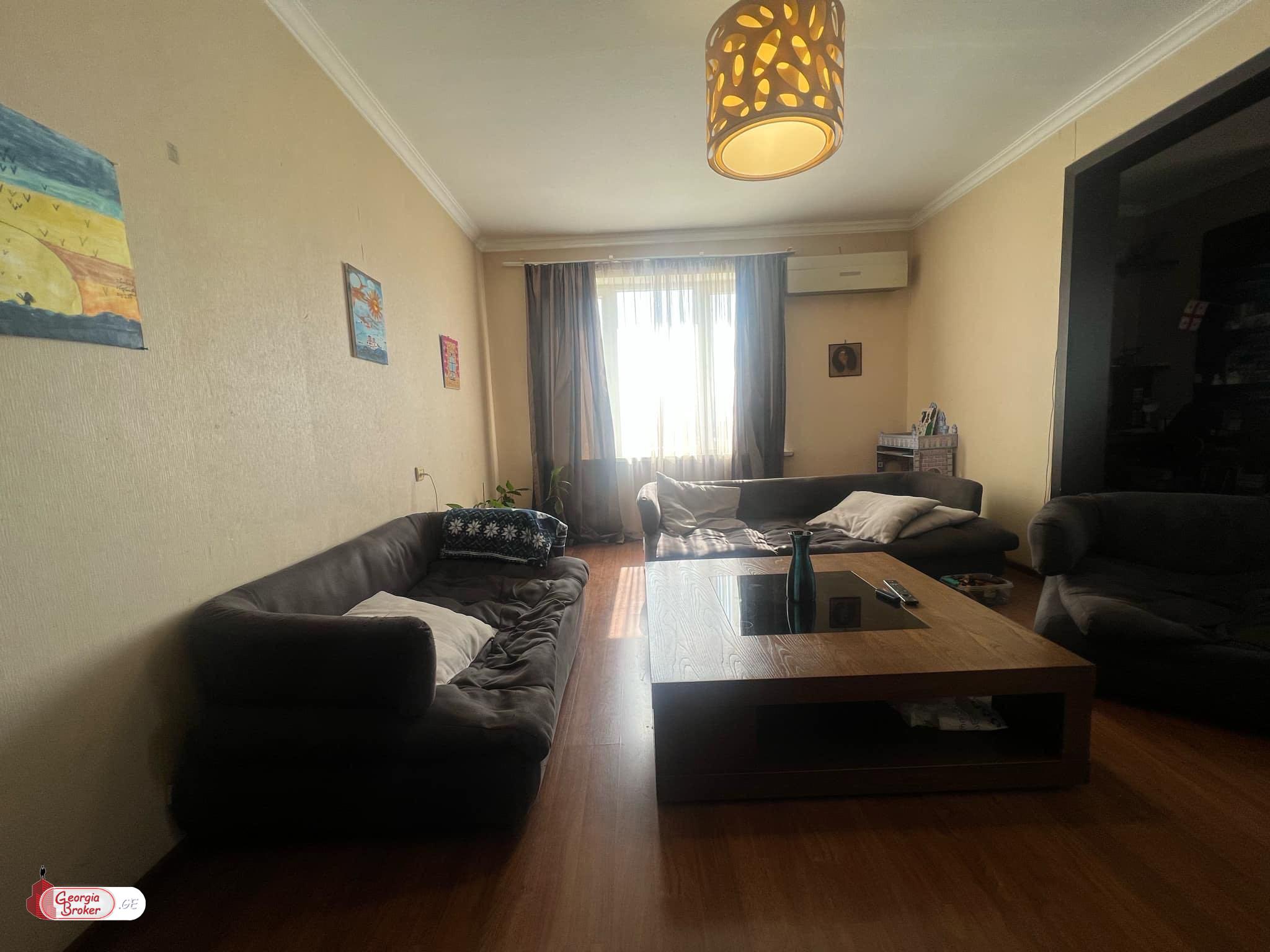 nearly repaired 2-room apartment for sale