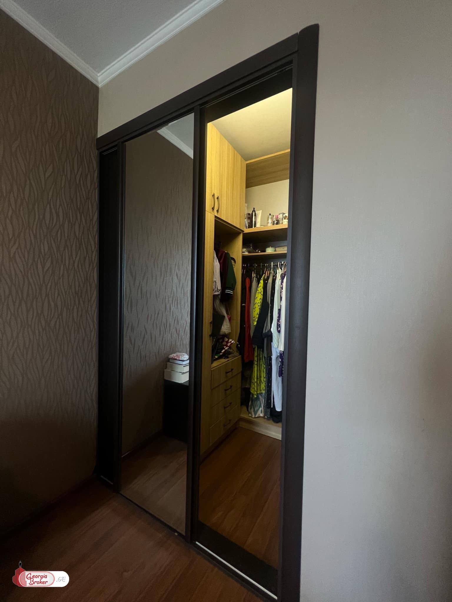 nearly repaired 2-room apartment for sale