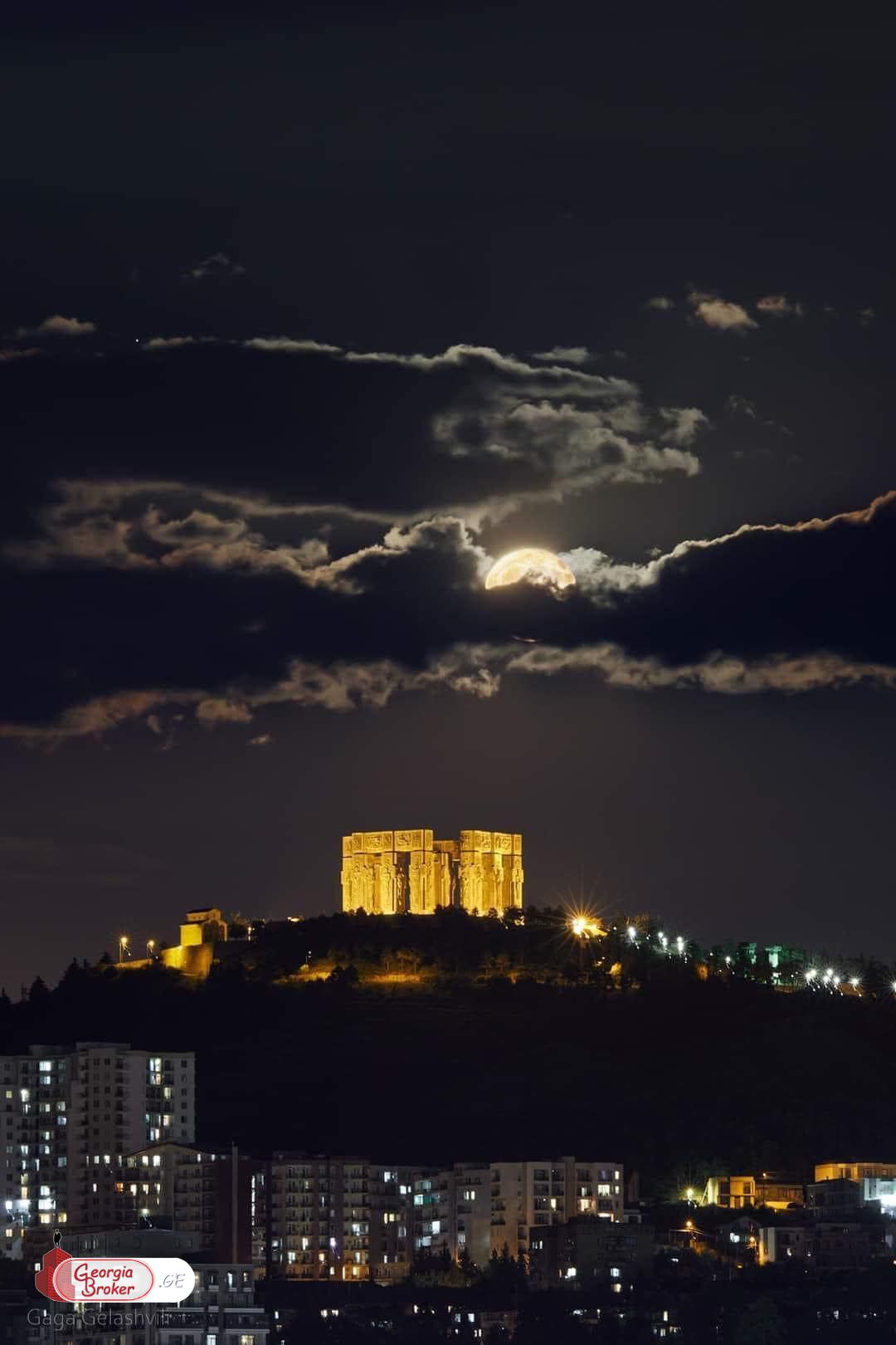 nearly repaired 2-room apartment for sale