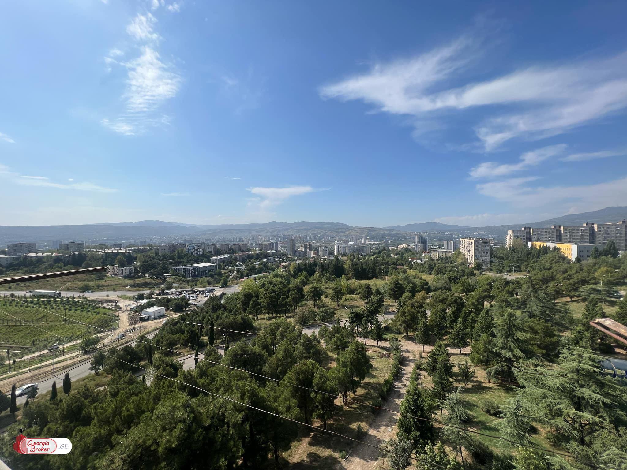 nearly repaired 2-room apartment for sale