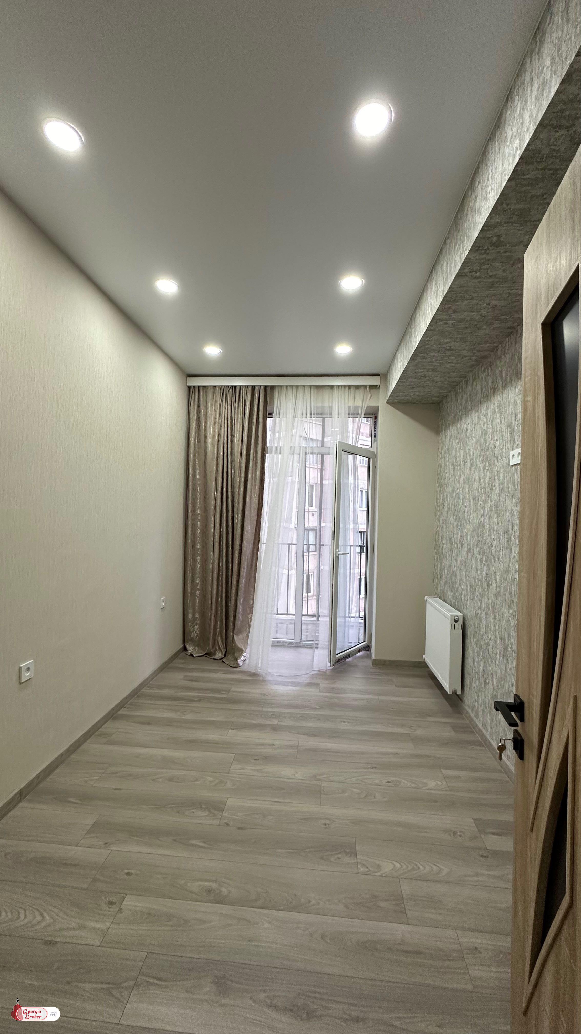 nearly repaired 3-room apartment for sale