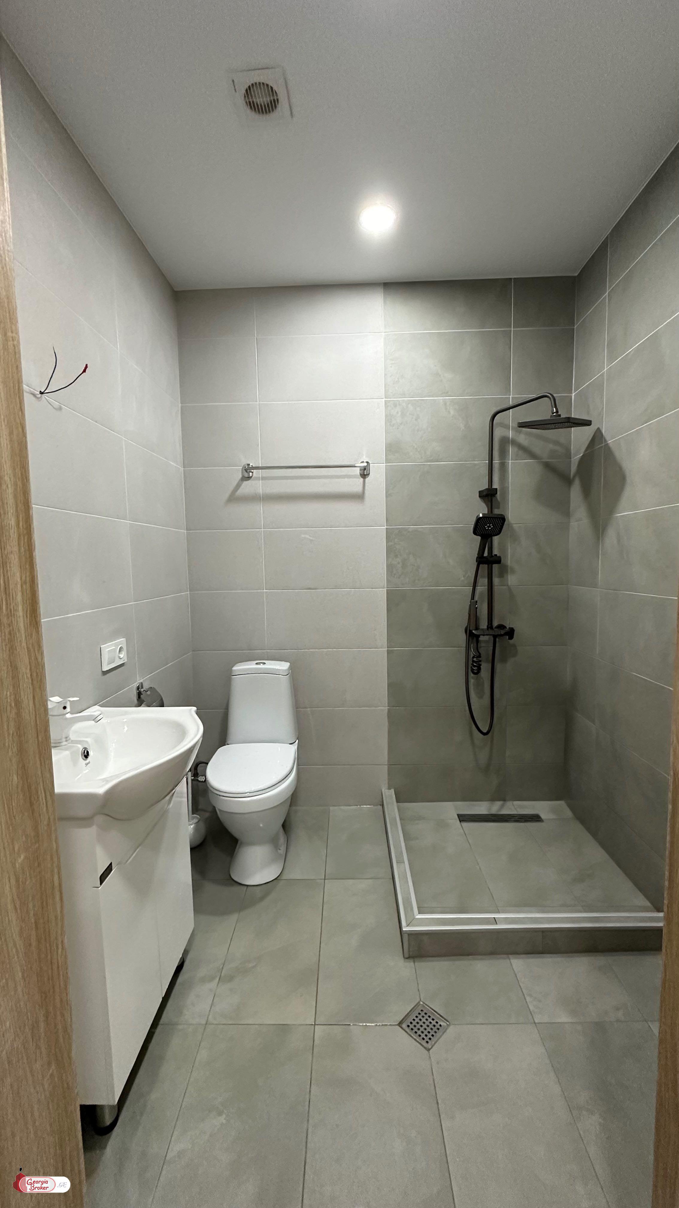 nearly repaired 3-room apartment for sale