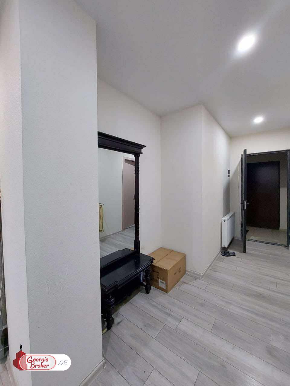 იყიდება ახალი გარემონტებული 3 ოთახიანი ბინა