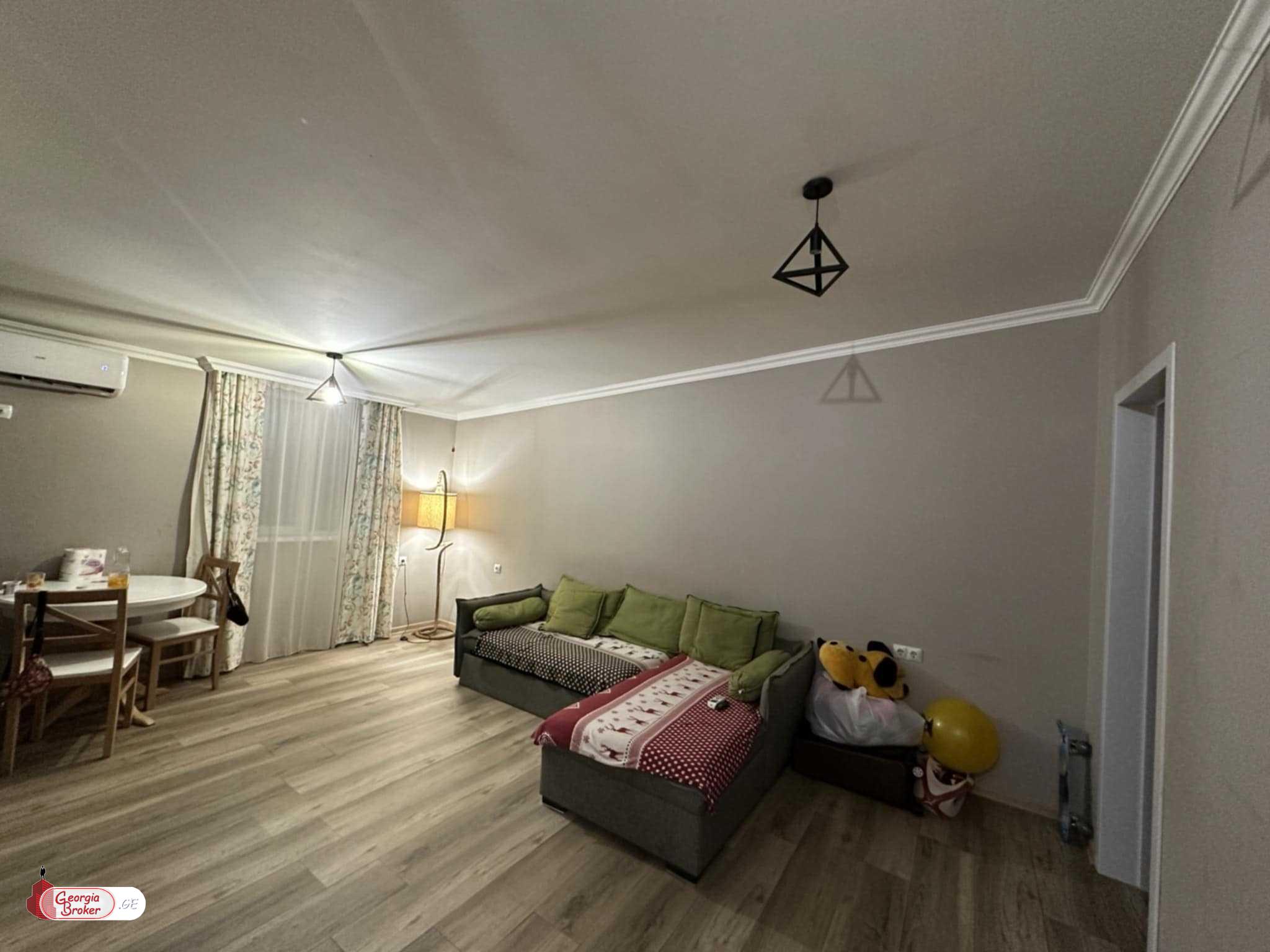 nearly repaired 2-room apartment for sale