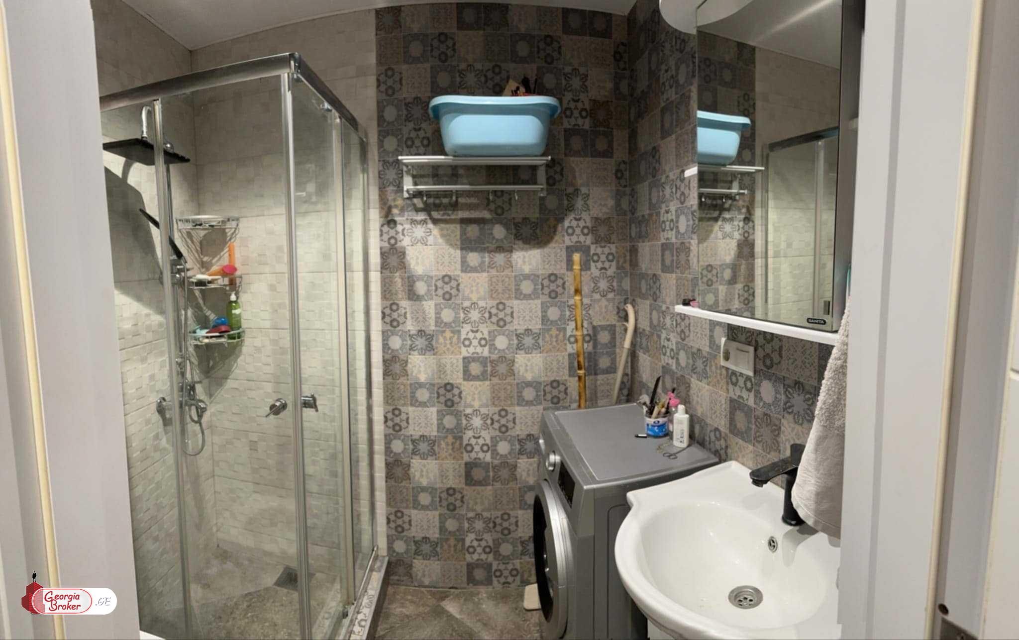 nearly repaired 2-room apartment for sale