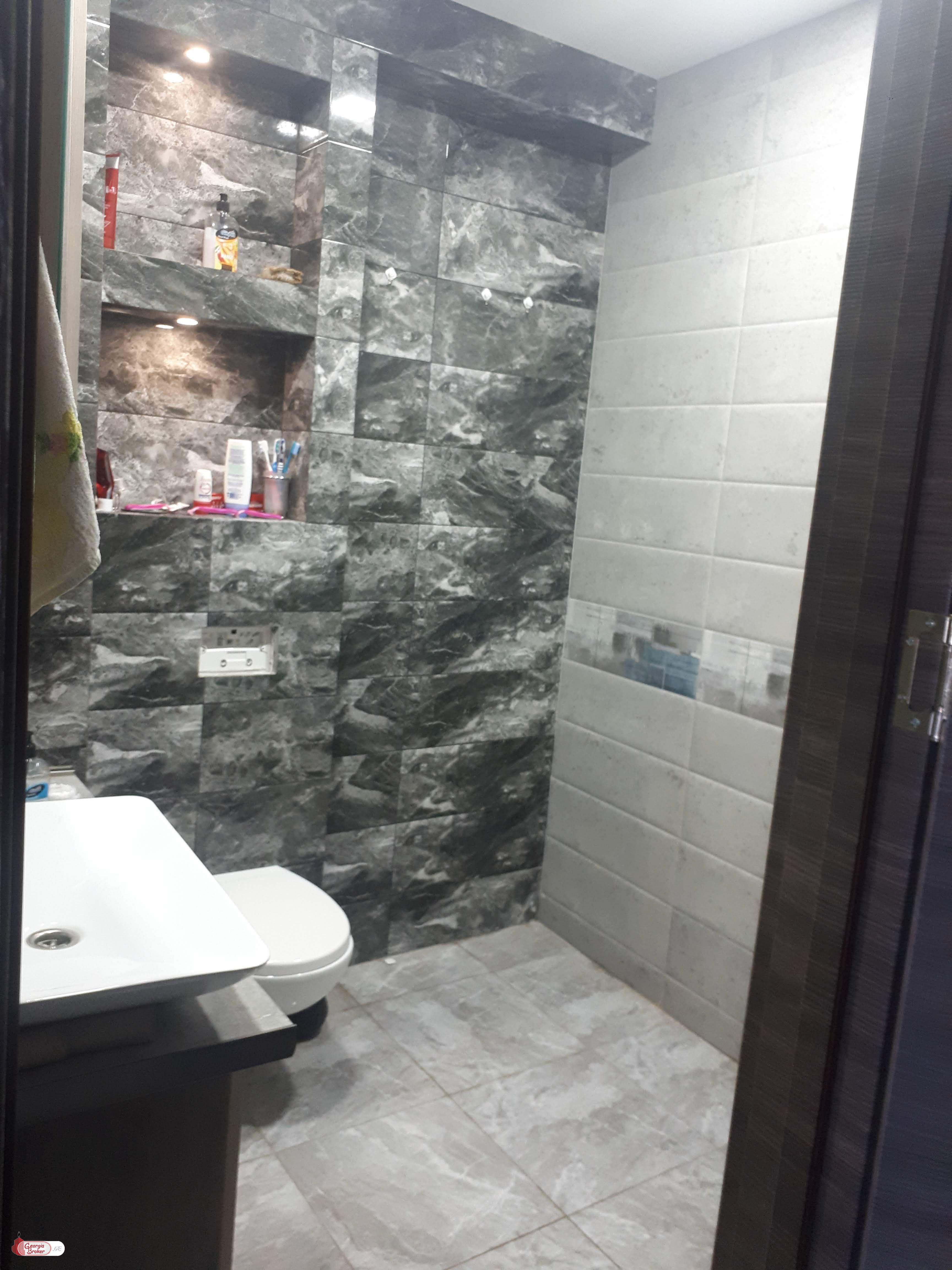 nearly repaired 5-room apartment for sale