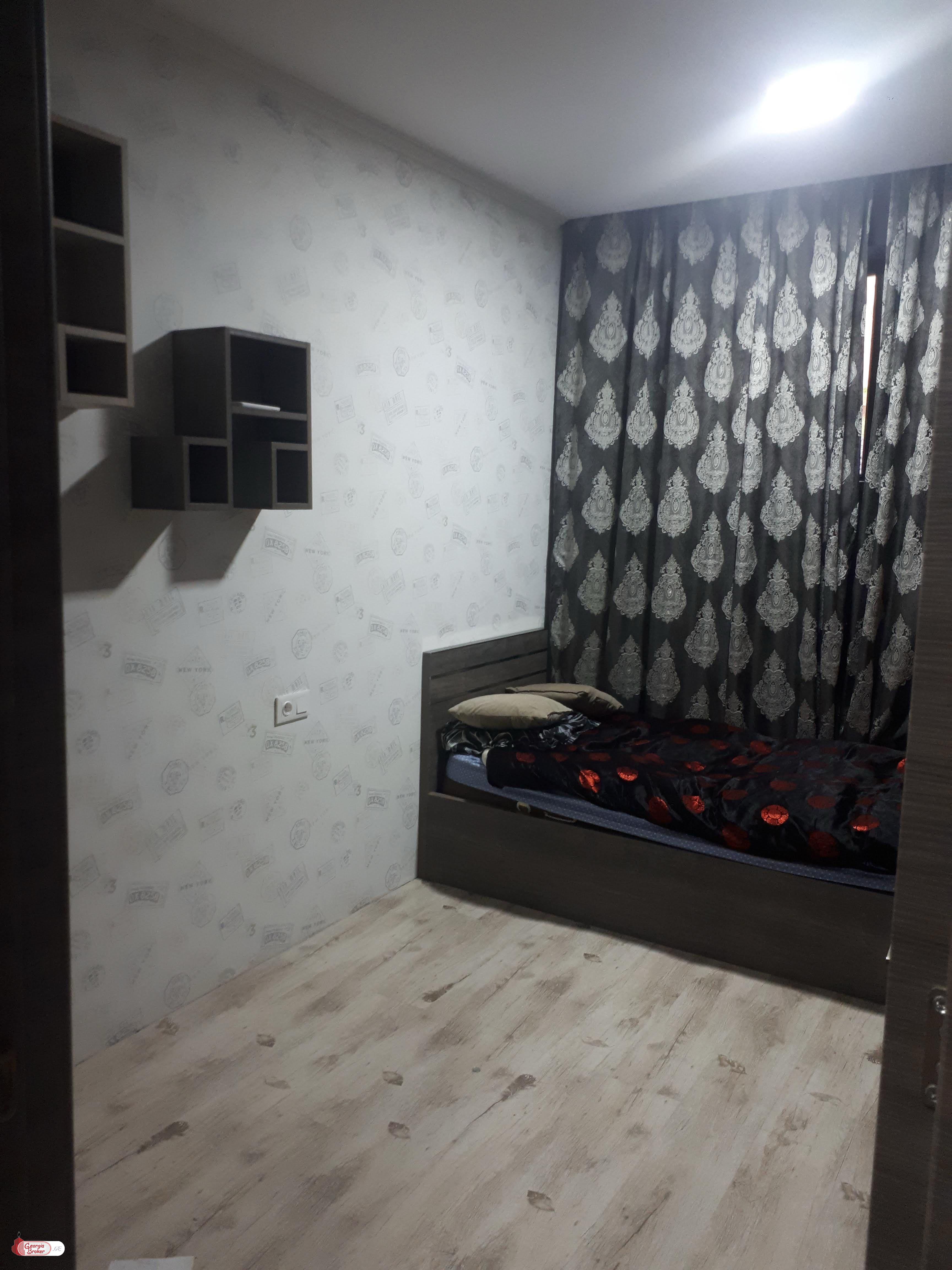 nearly repaired 5-room apartment for sale