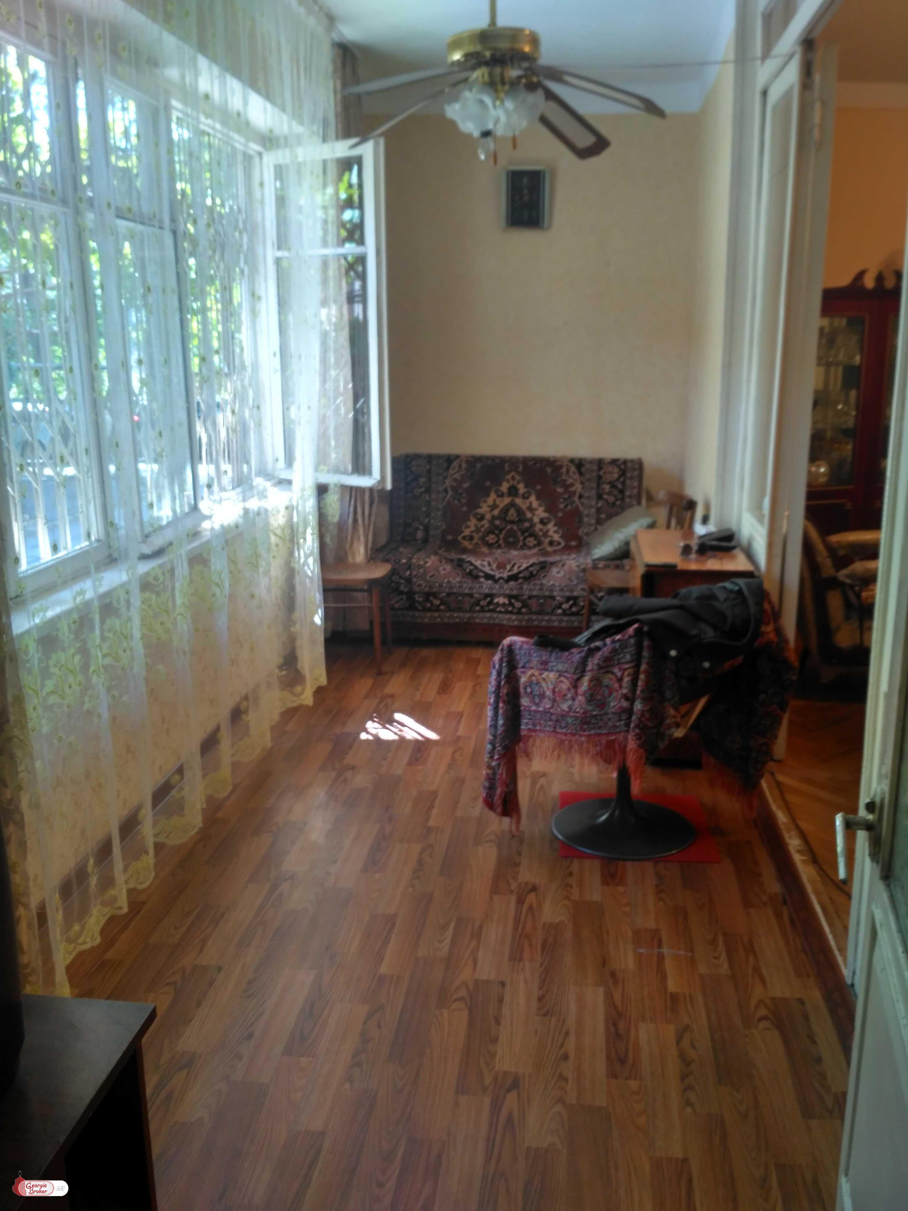 without repair 4-room apartment for sale