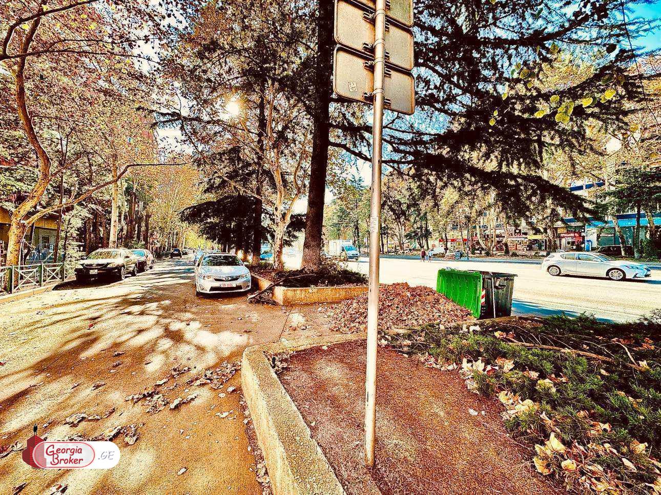 продается квартира с новым ремонтом 3-комнаты