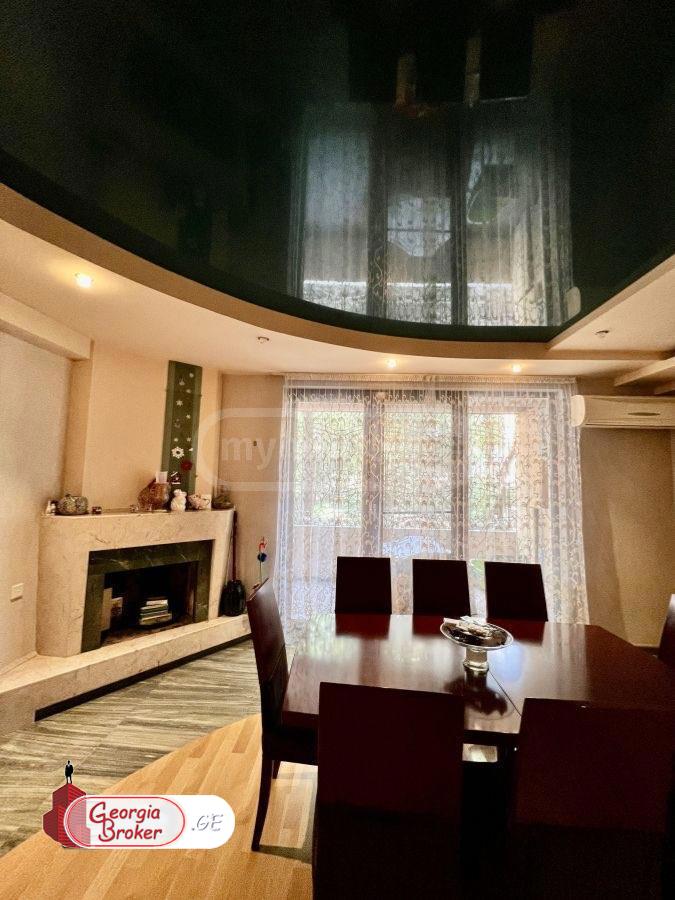 продается квартира с новым ремонтом 6-комнат