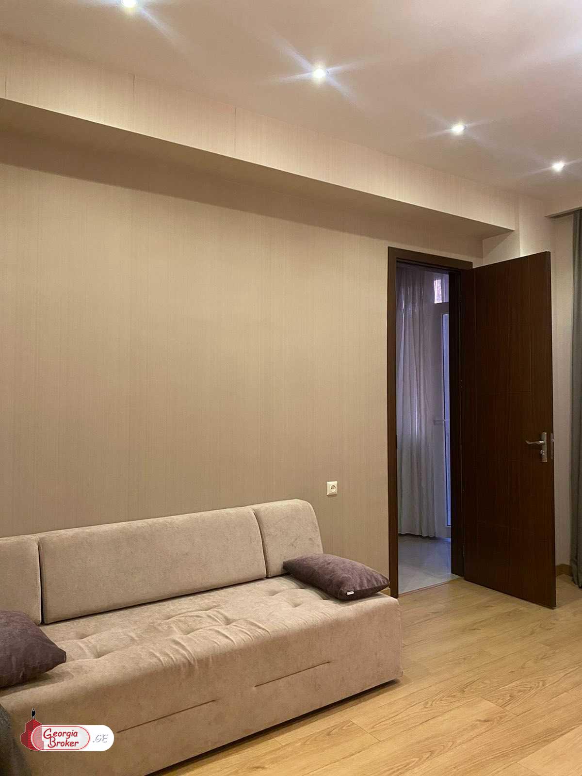 იყიდება ახალი გარემონტებული 3 ოთახიანი ბინა