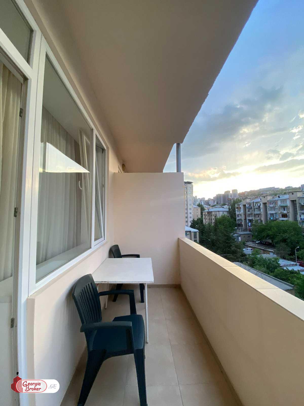 იყიდება ახალი გარემონტებული 3 ოთახიანი ბინა