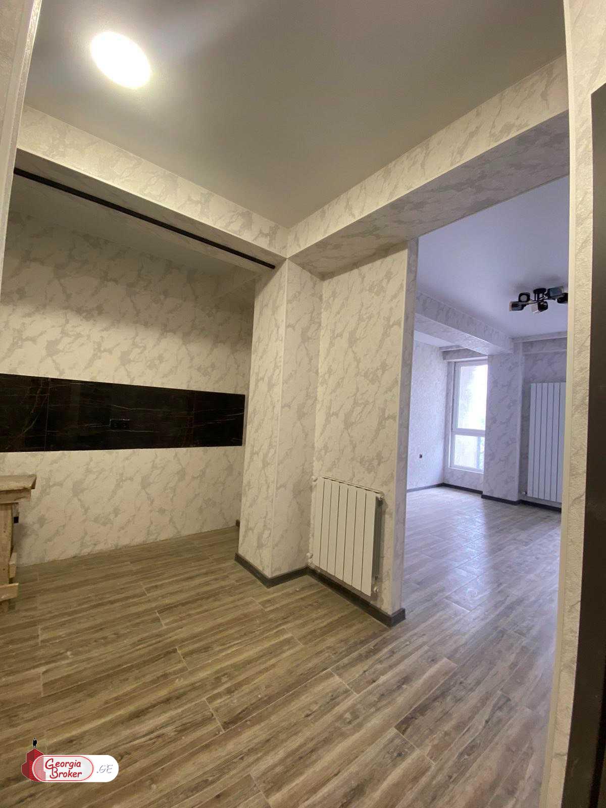 продается квартира с новым ремонтом 3-комнаты