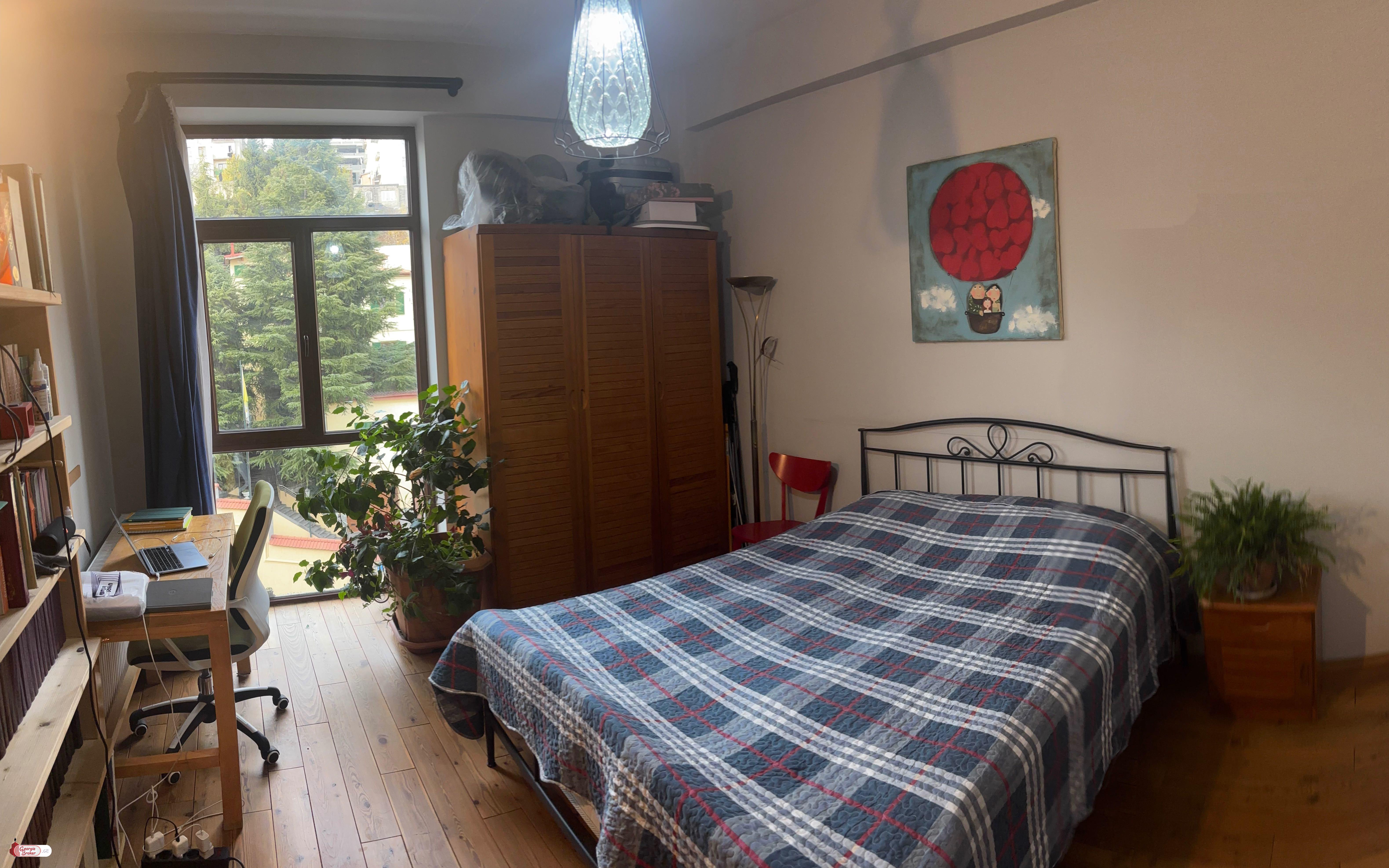 იყიდება ახალი გარემონტებული 3 ოთახიანი ბინა