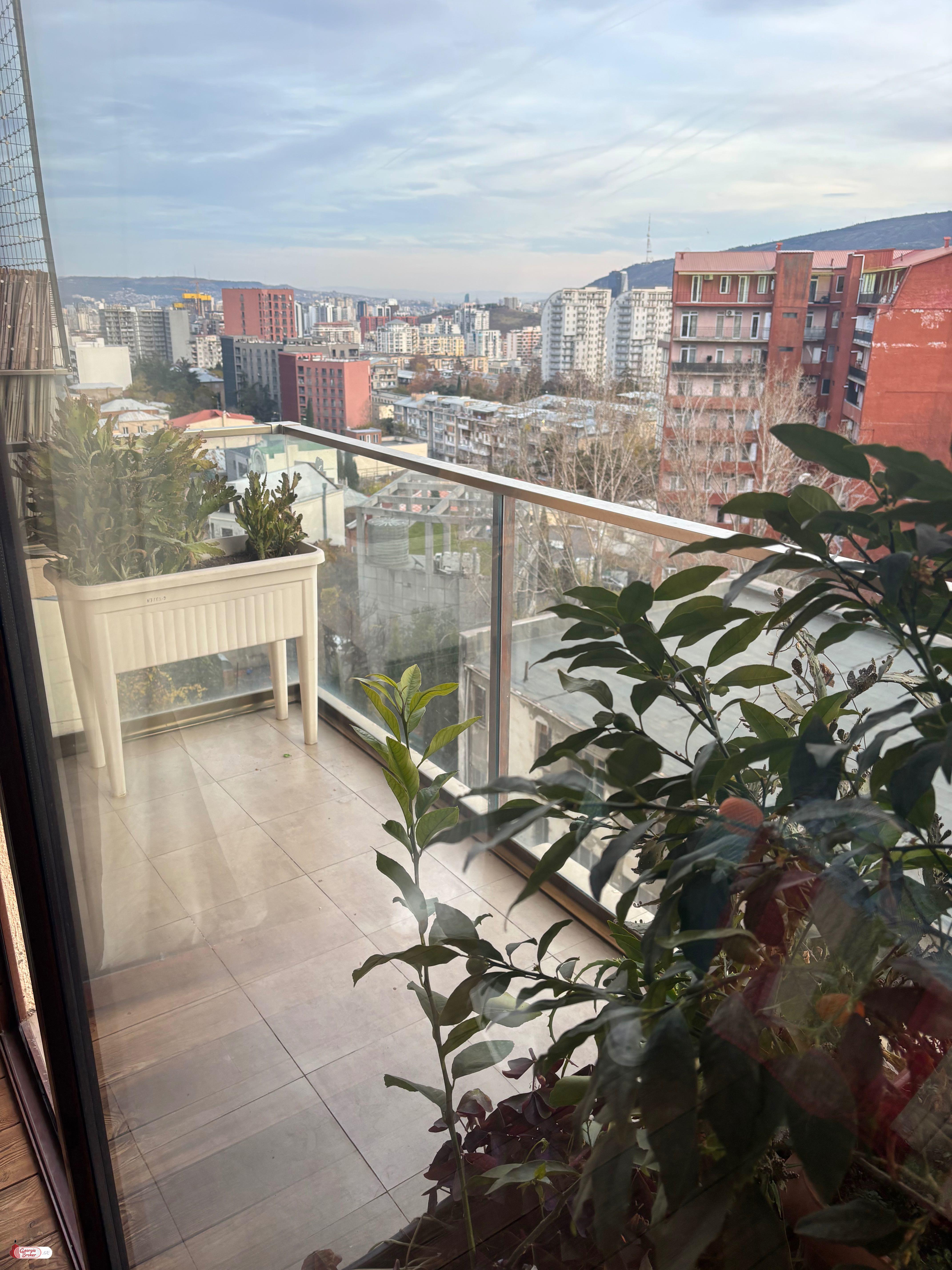 იყიდება ახალი გარემონტებული 3 ოთახიანი ბინა