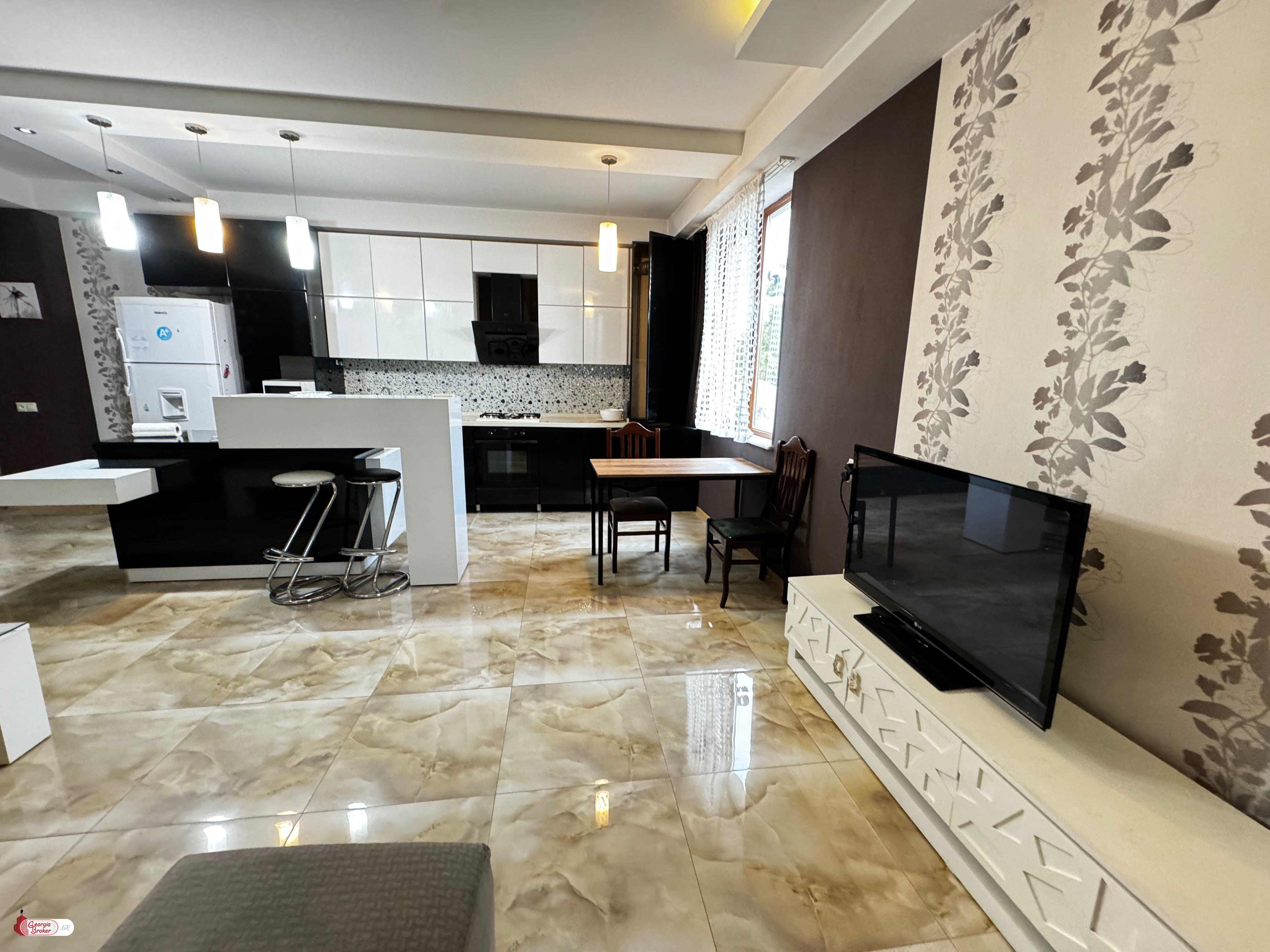 იყიდება ახალი გარემონტებული 3 ოთახიანი ბინა