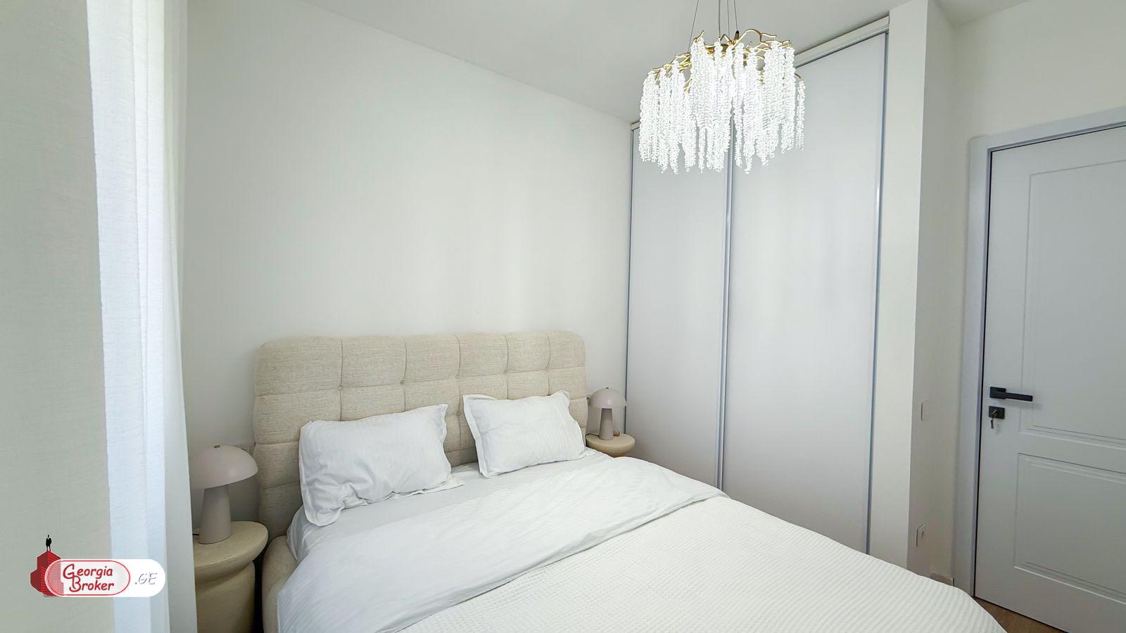 იყიდება ახალი გარემონტებული 2 ოთახიანი ბინა