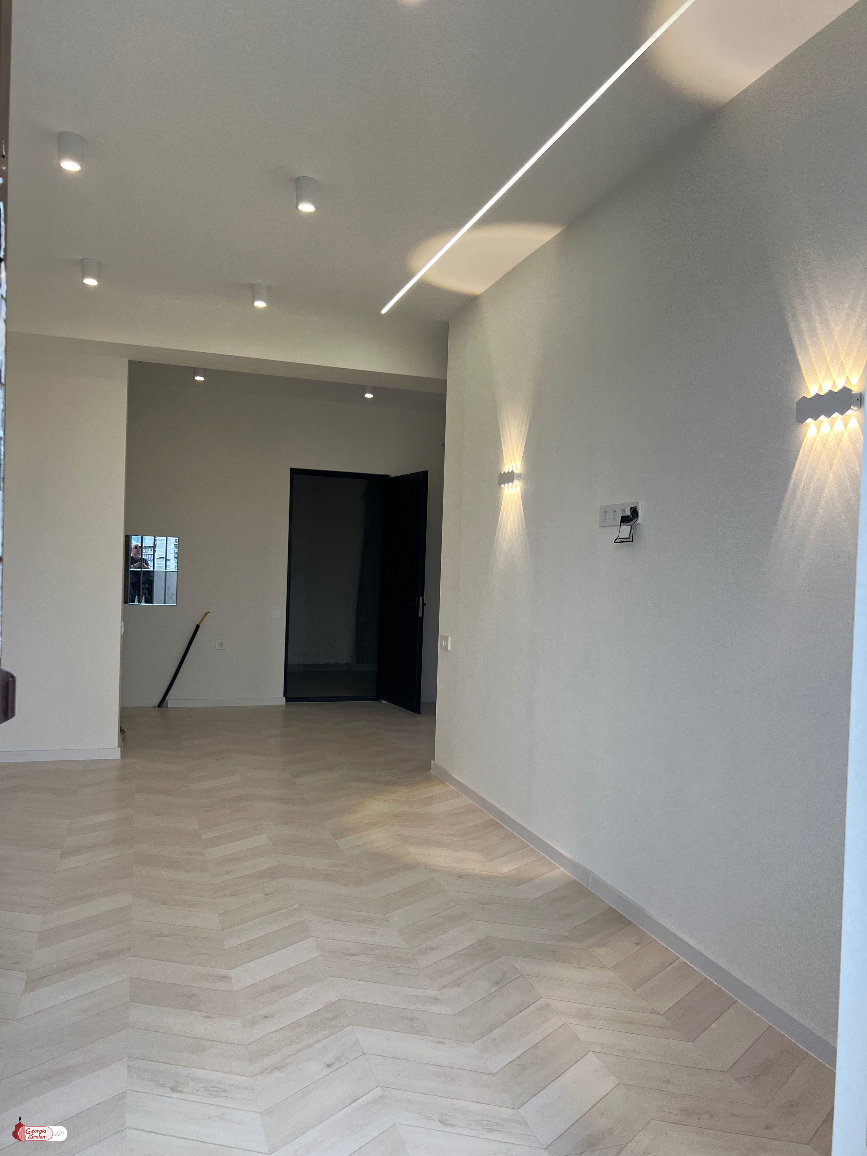 იყიდება ახალი გარემონტებული 2 ოთახიანი ბინა