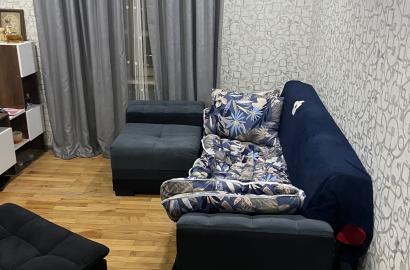 იყიდება ძველი გარემონტებული 4 ოთახიანი ბინა