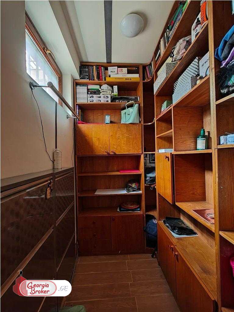 nearly repaired 4-room apartment for sale