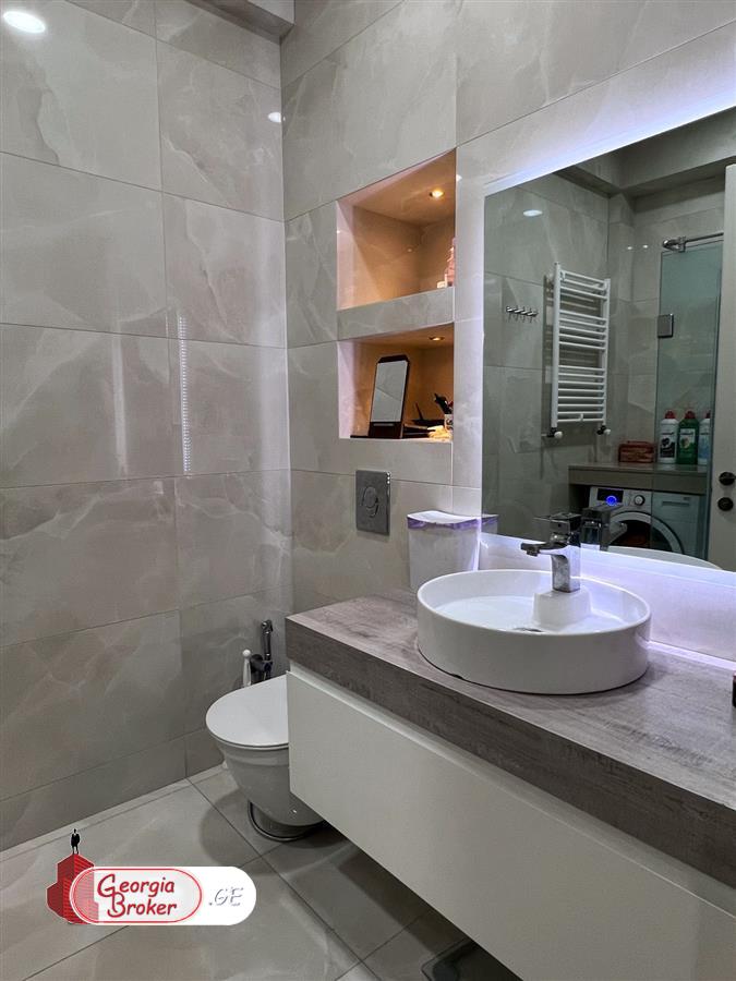 продается квартира с новым ремонтом 2-комнаты