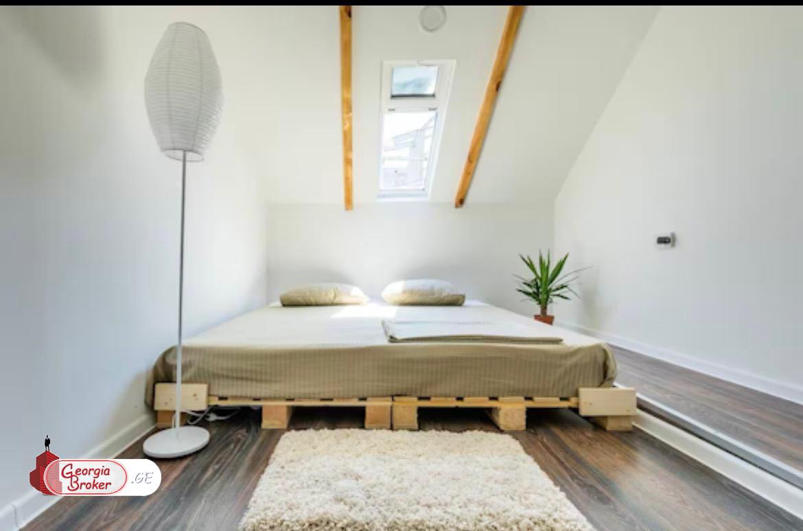 продается квартира с новым ремонтом 3-комнаты