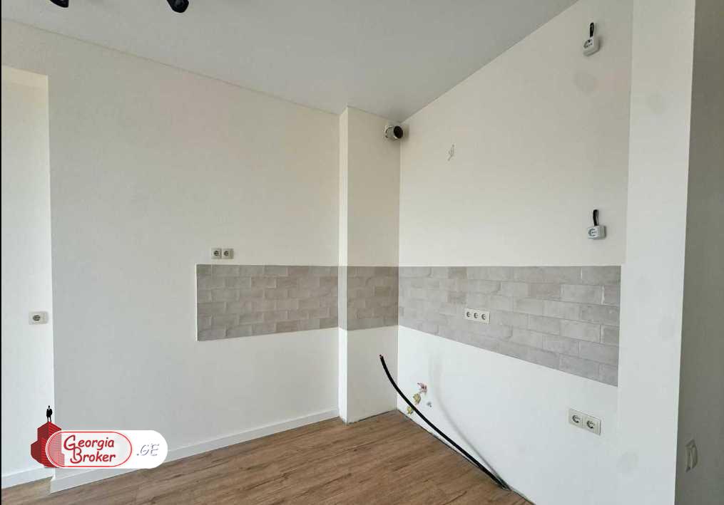 იყიდება ახალი გარემონტებული 4 ოთახიანი ბინა