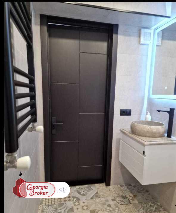 იყიდება ახალი გარემონტებული 2 ოთახიანი ბინა