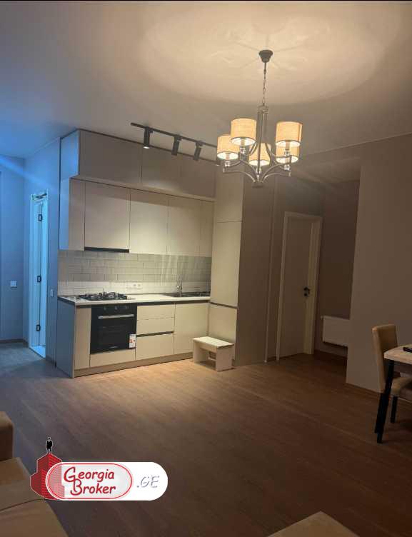 продается квартира с новым ремонтом 3-комнаты