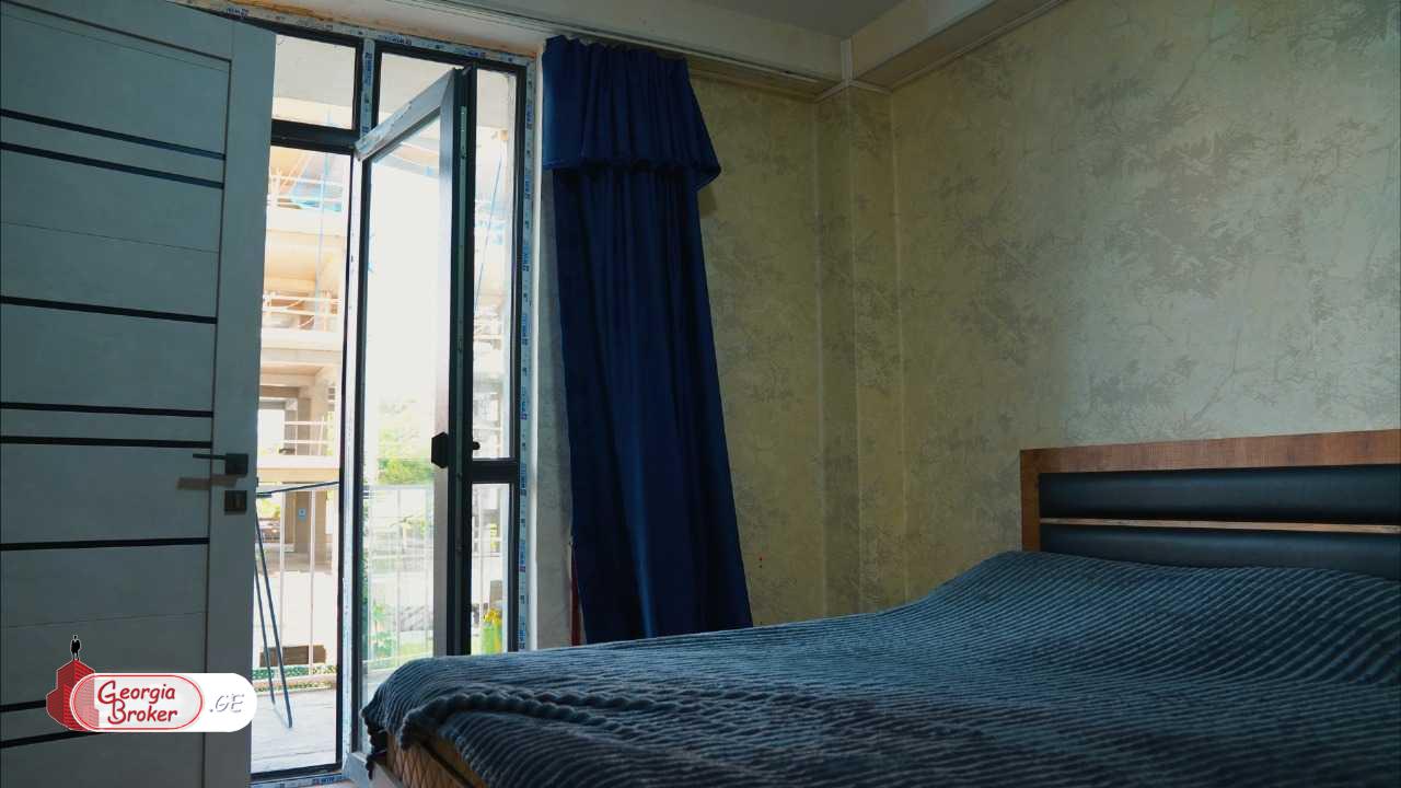 продается квартира с новым ремонтом 3-комнаты