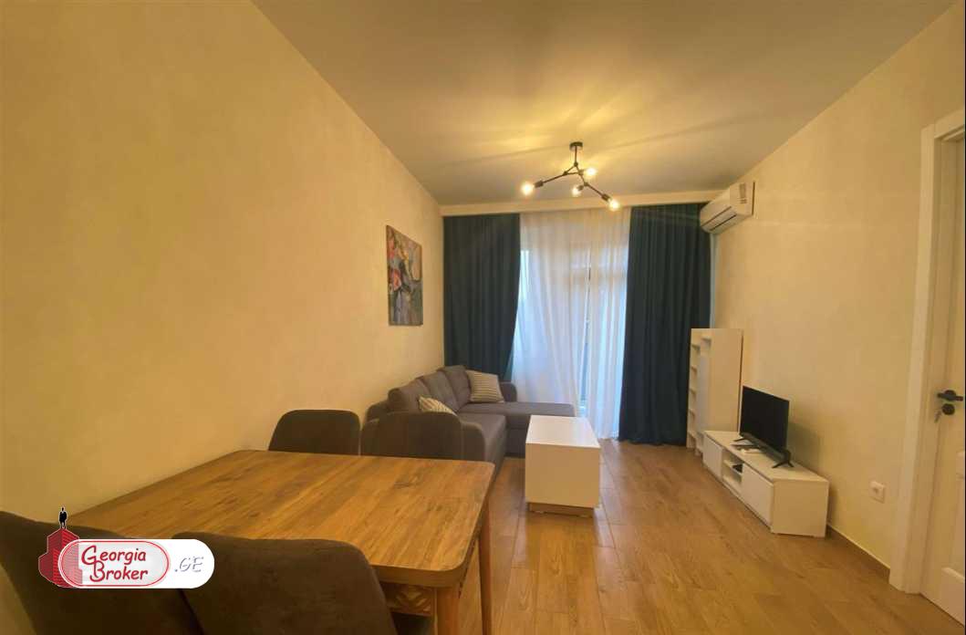 в аренду квартира с новым ремонтом 2-комнаты